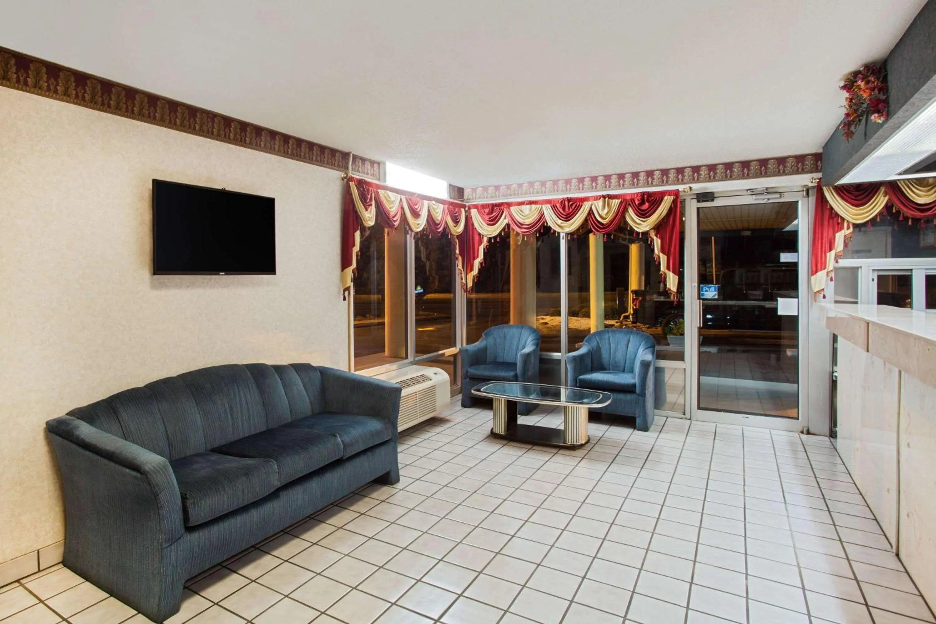 Lobby or reception in Days Inn by Wyndham Greeneville