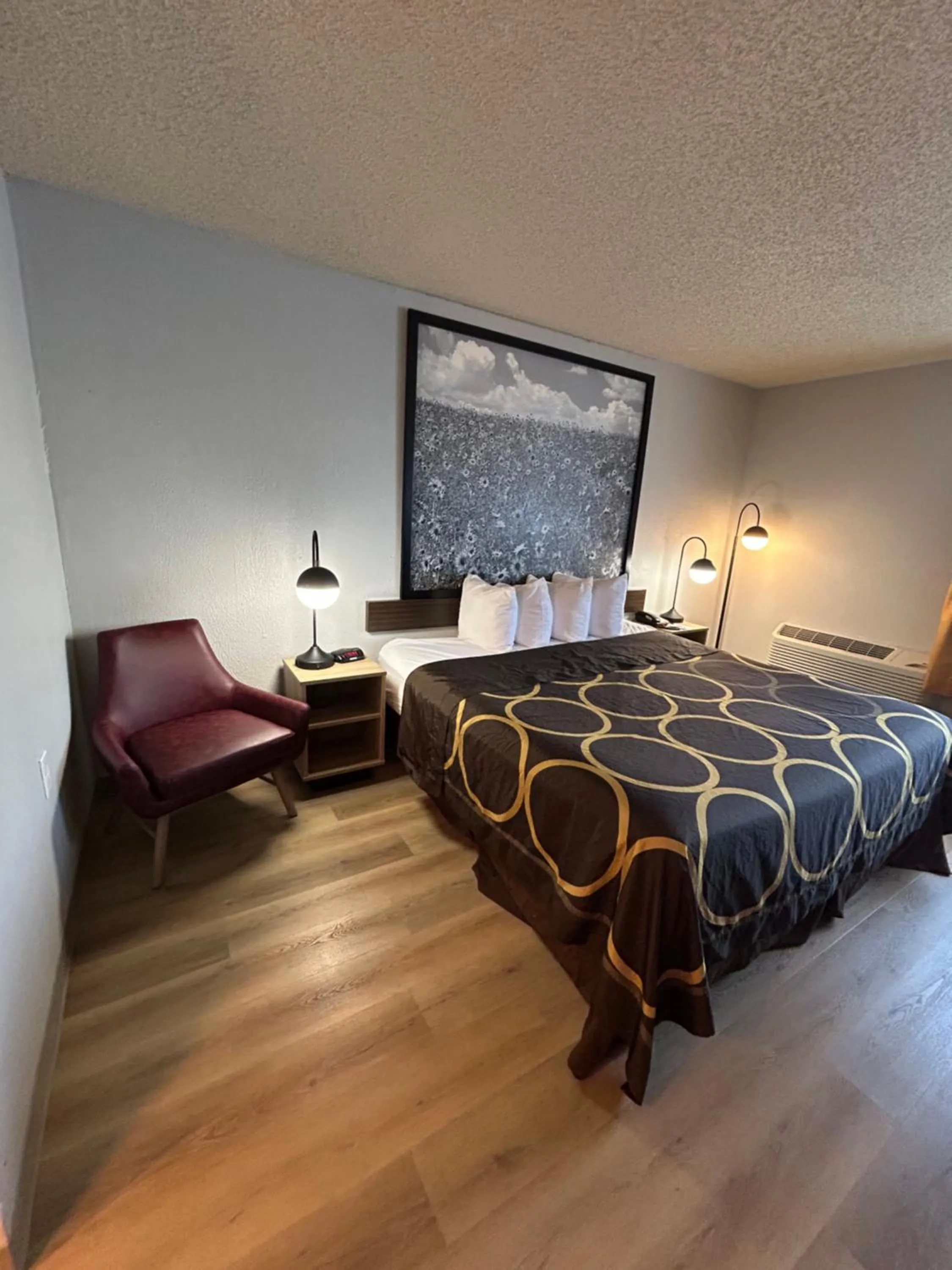 Bedroom, Bed in Super 8 by Wyndham Sterling CO