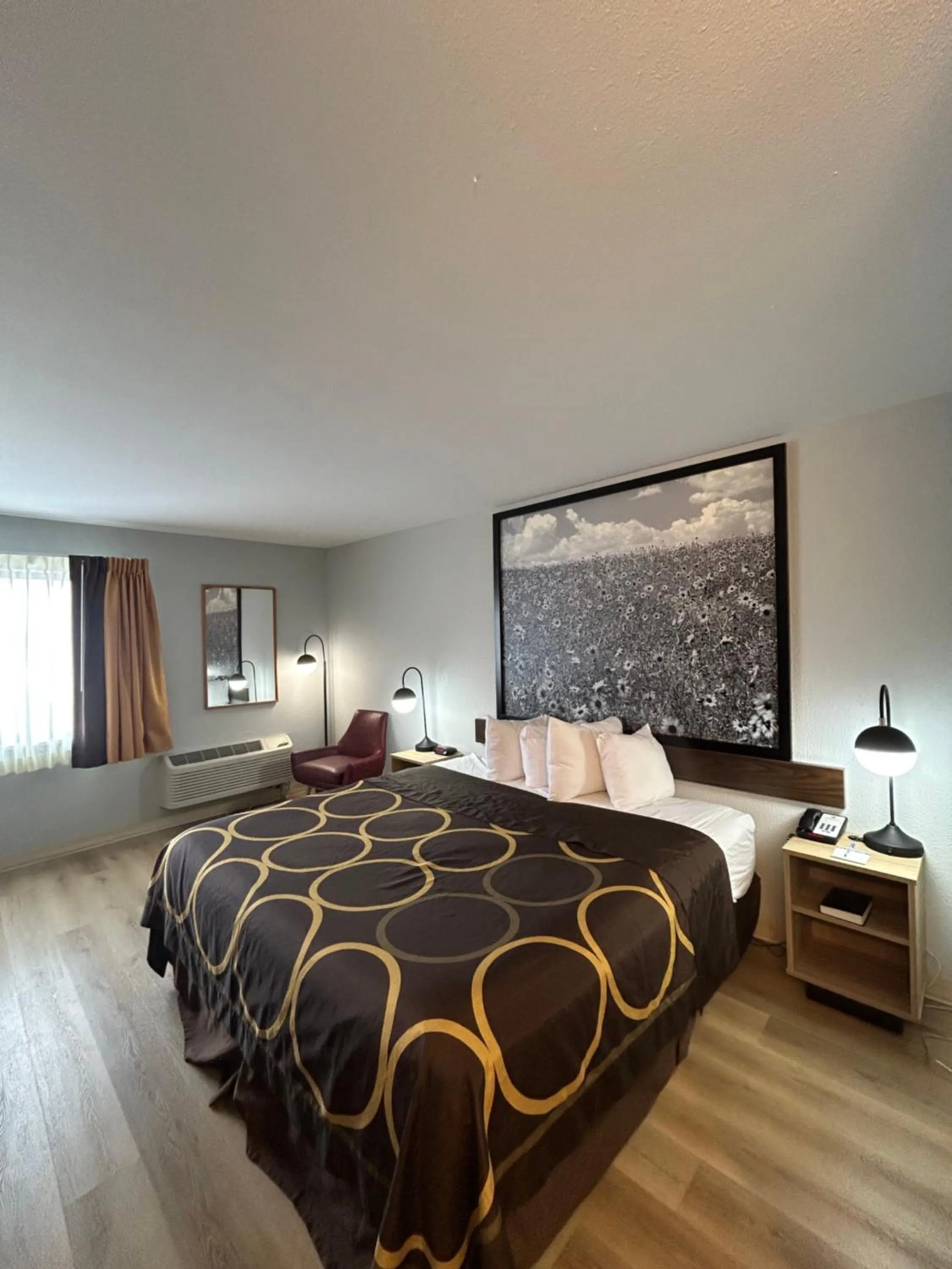 Bedroom, Bed in Super 8 by Wyndham Sterling CO