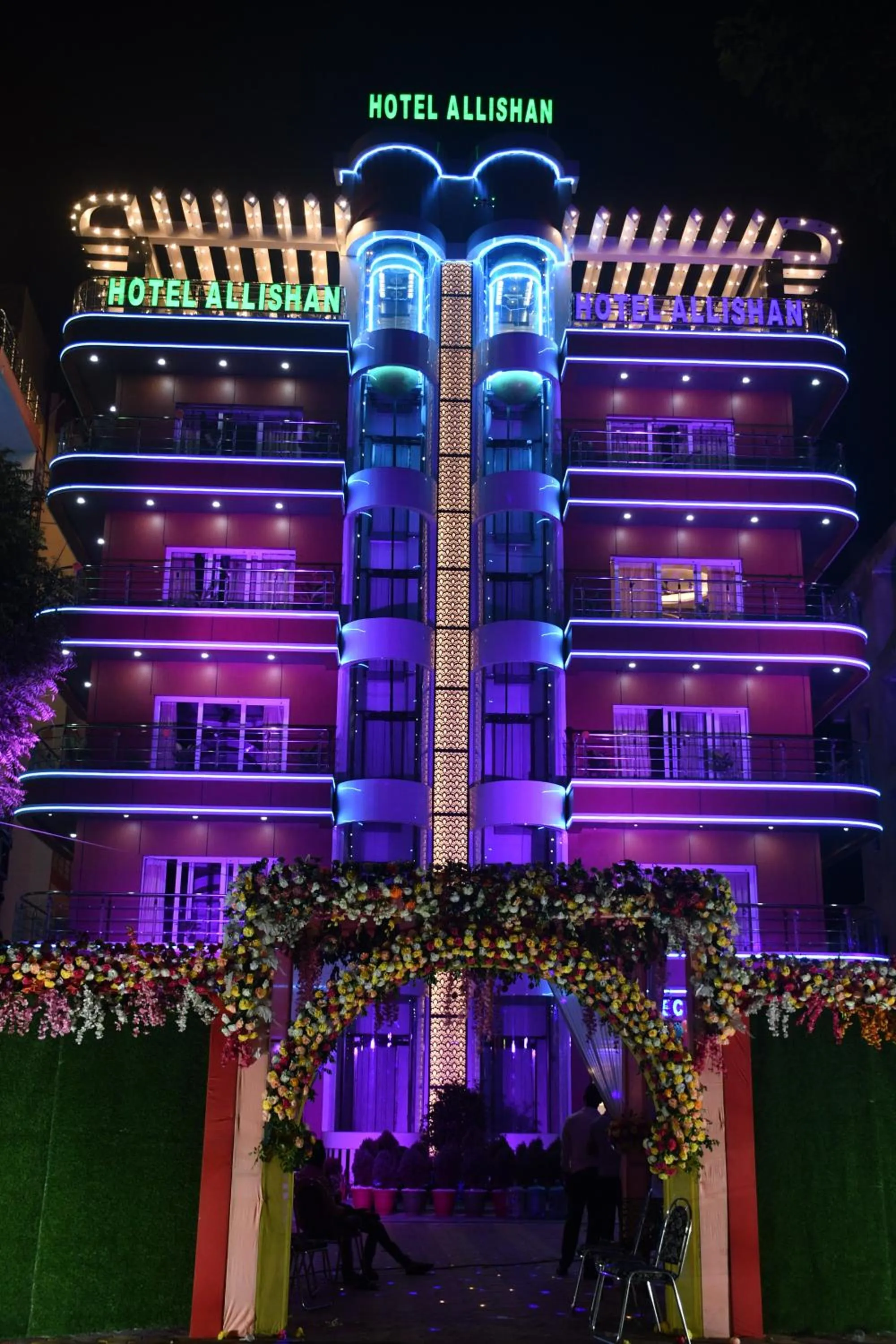 Property building in HOTEL ALLISHAN !! Couple Friendly Hotel Near Science City !!
