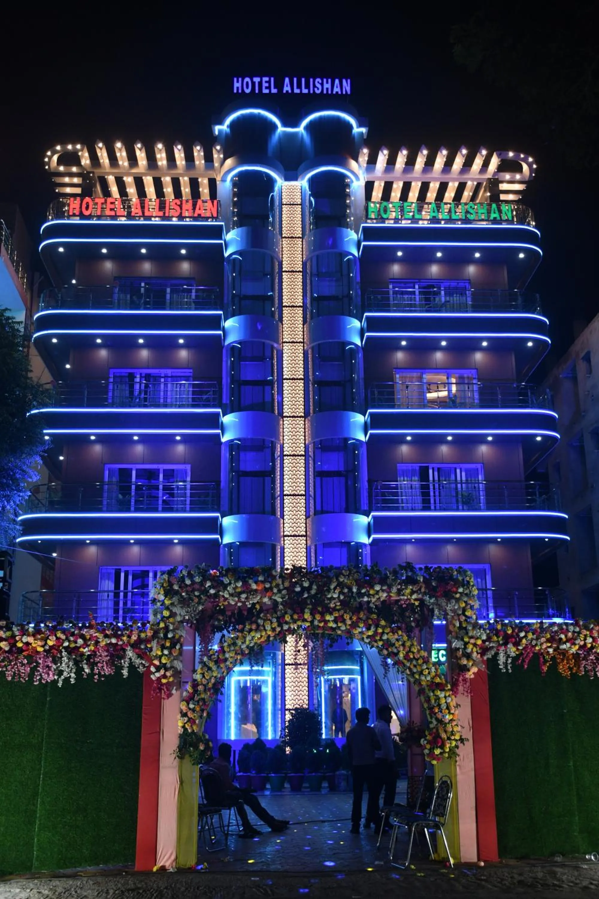 Property building in HOTEL ALLISHAN !! Couple Friendly Hotel Near Science City !!