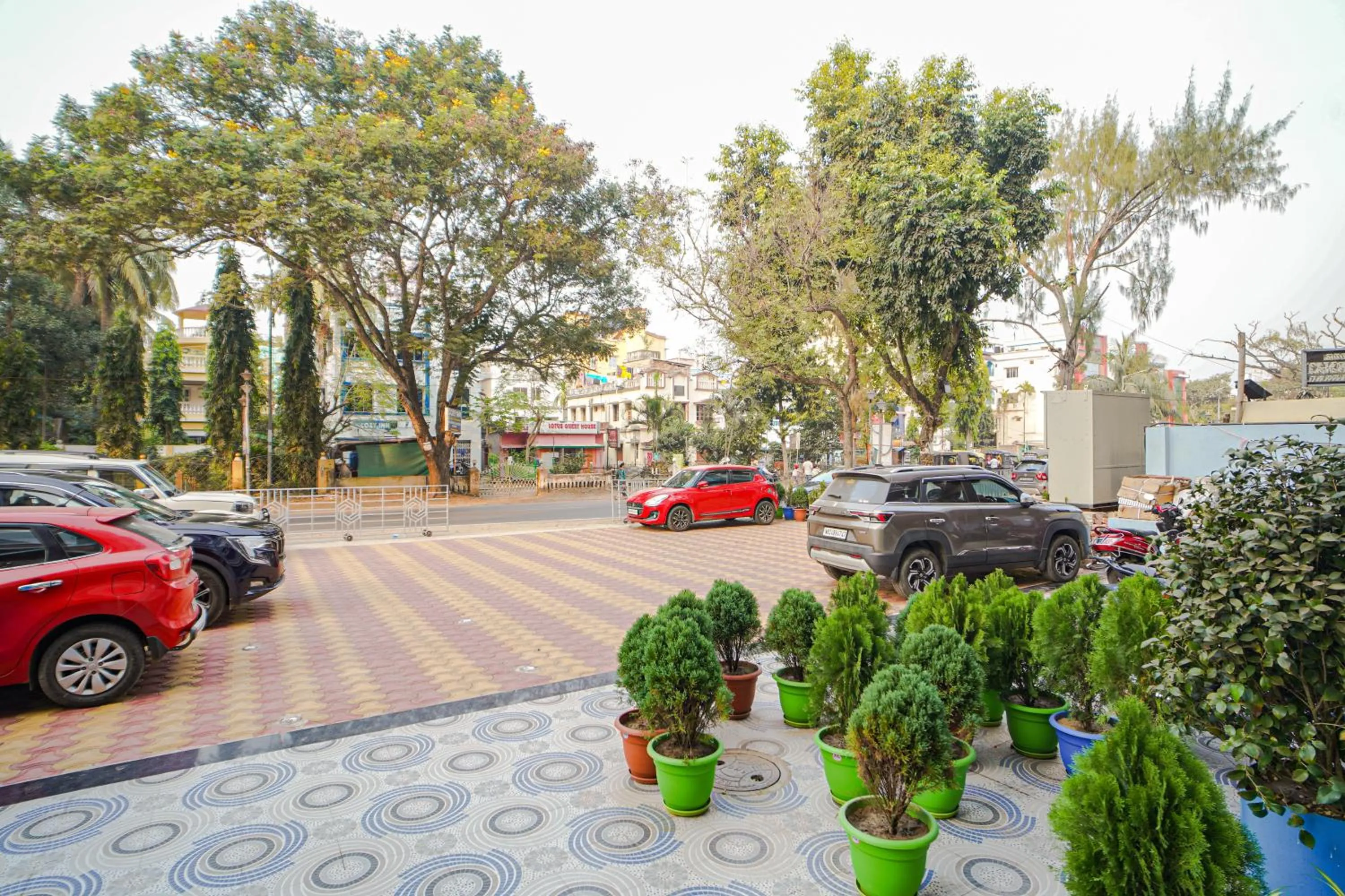 Spring in HOTEL ALLISHAN !! Couple Friendly Hotel Near Science City !!