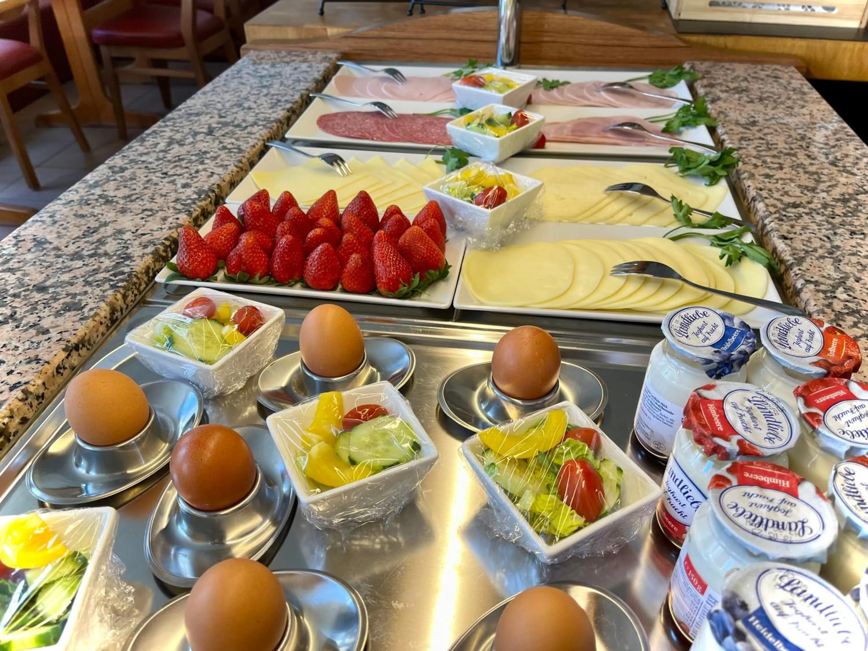 Food and drinks in Hotel zu den Linden