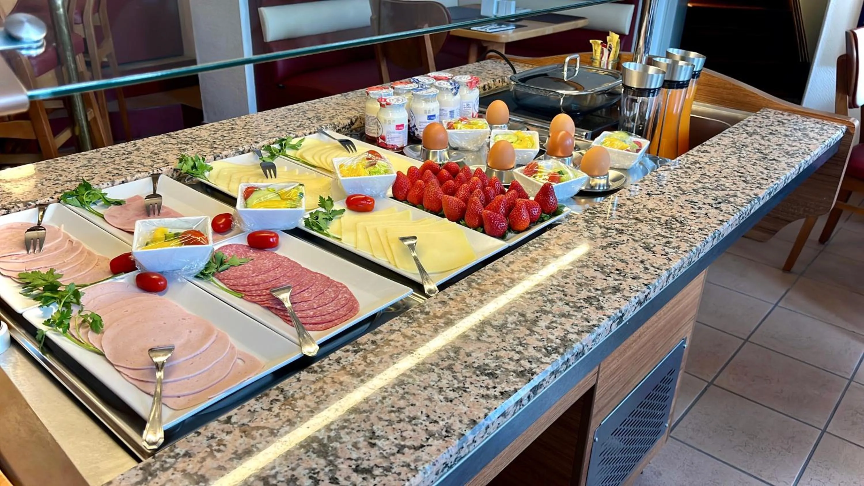 Food and drinks in Hotel zu den Linden