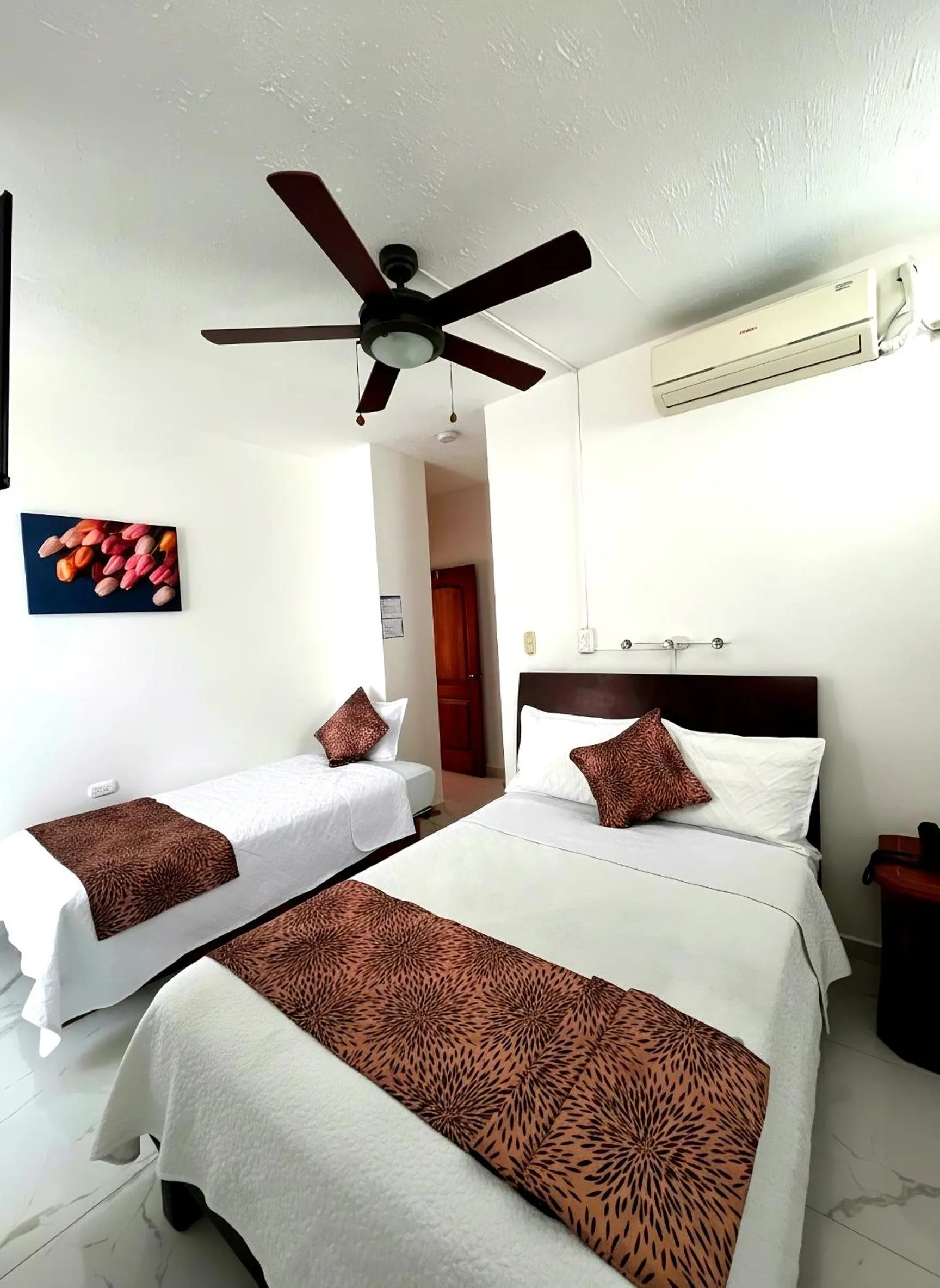 TV and multimedia, Bed in Carliza Nature Lodge