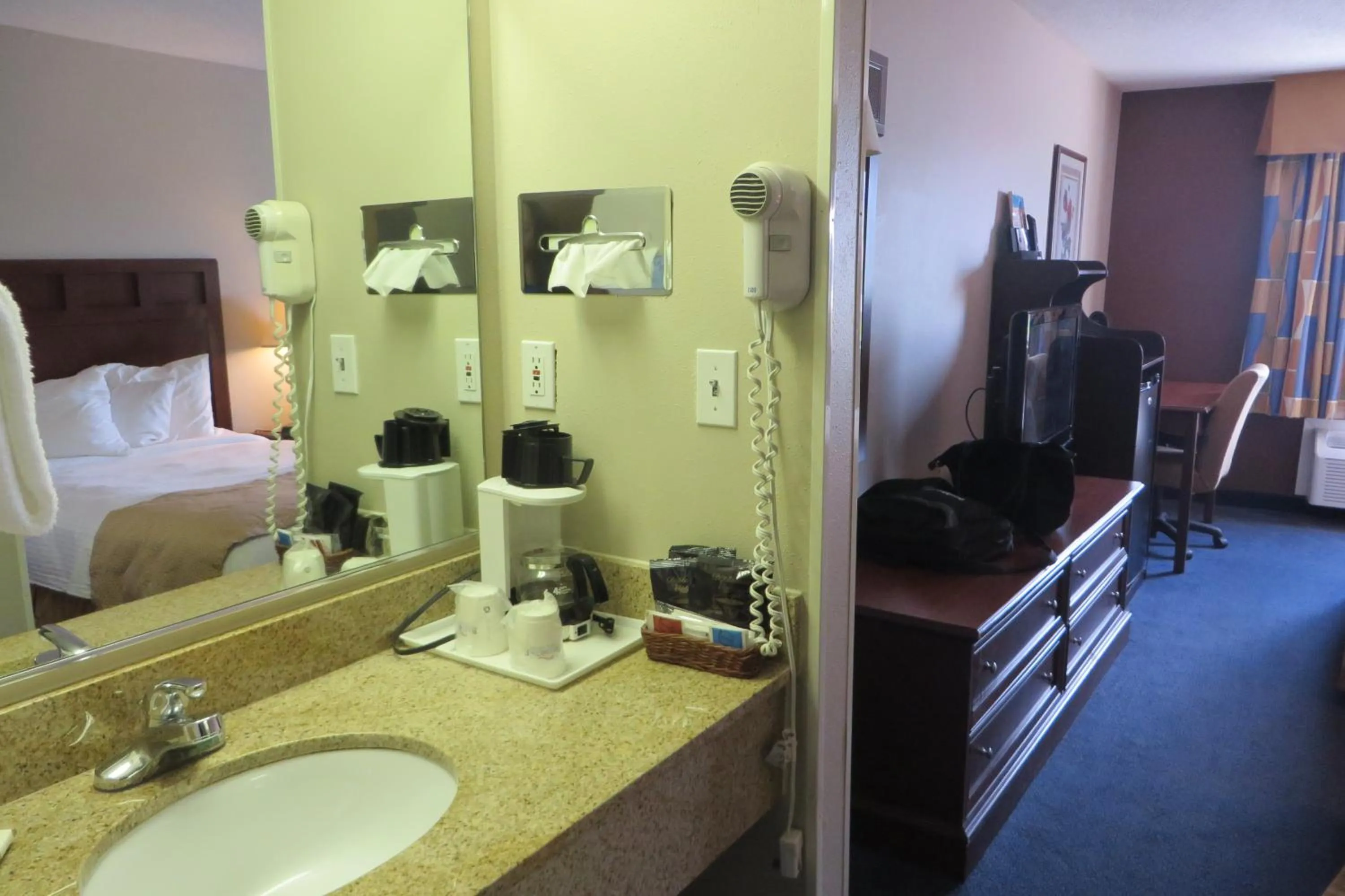 Bathroom, Bed in Baymont by Wyndham Boone