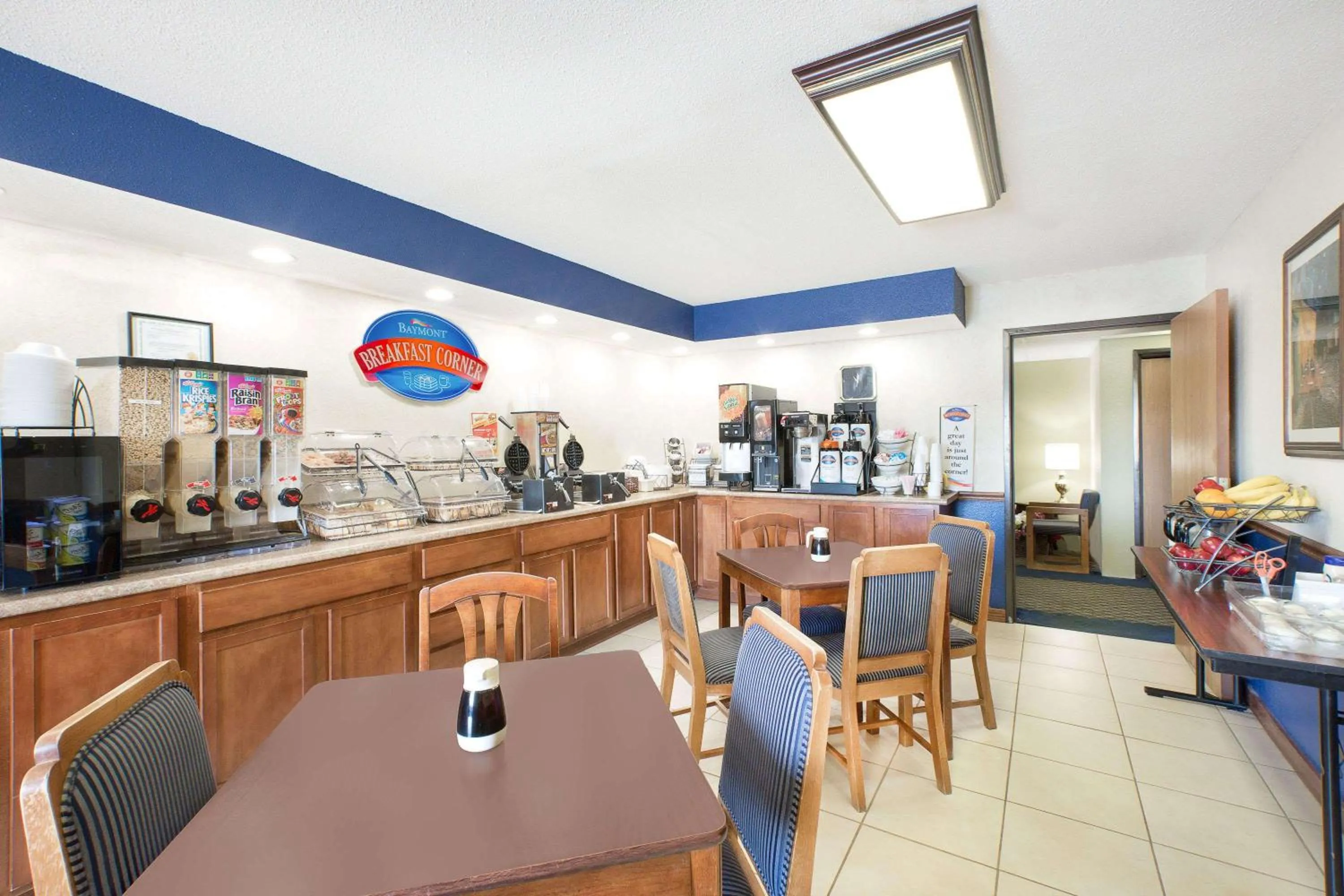 Restaurant/places to eat in Baymont by Wyndham Boone