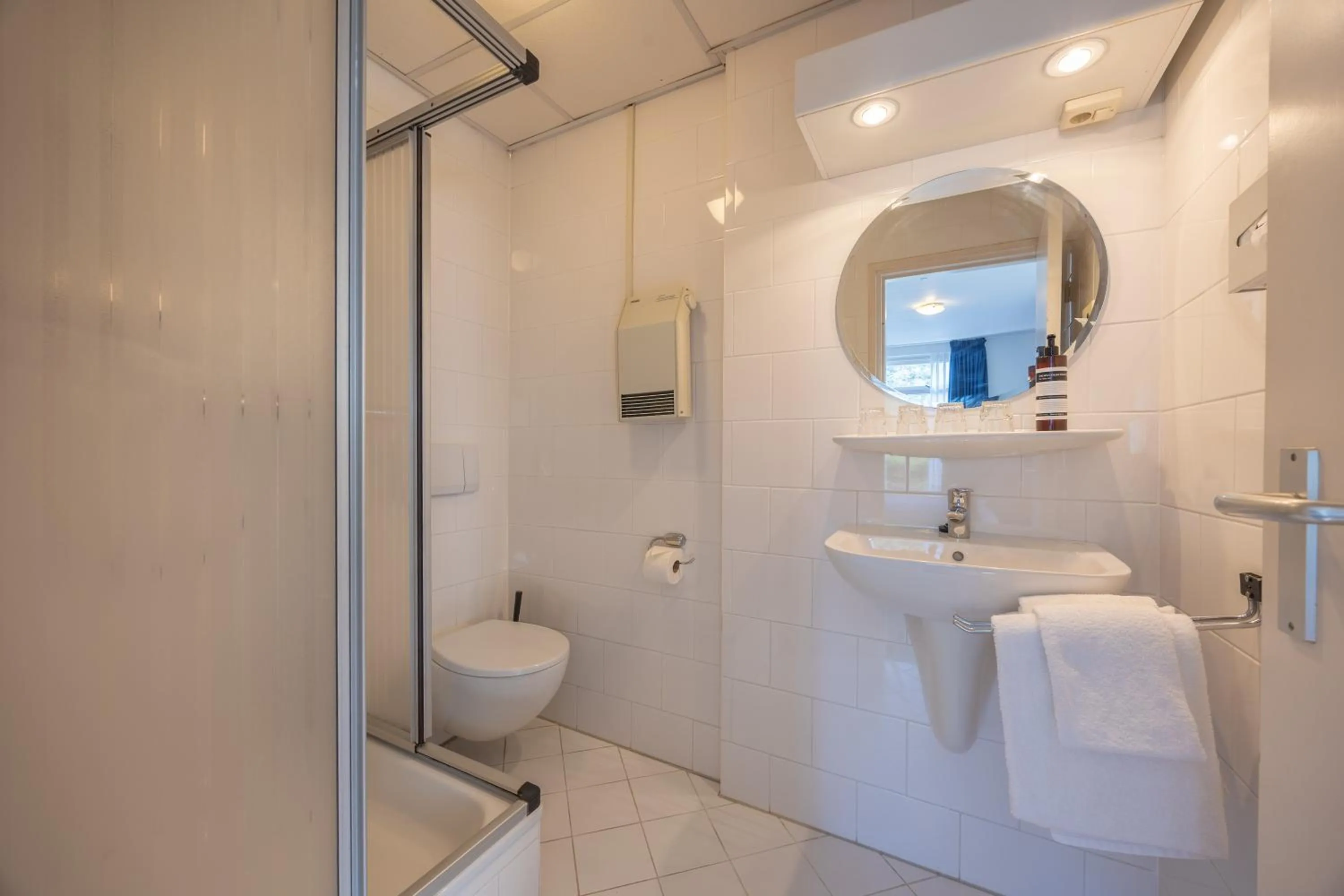 Bathroom in Amrâth Hotel Media Park Hilversum