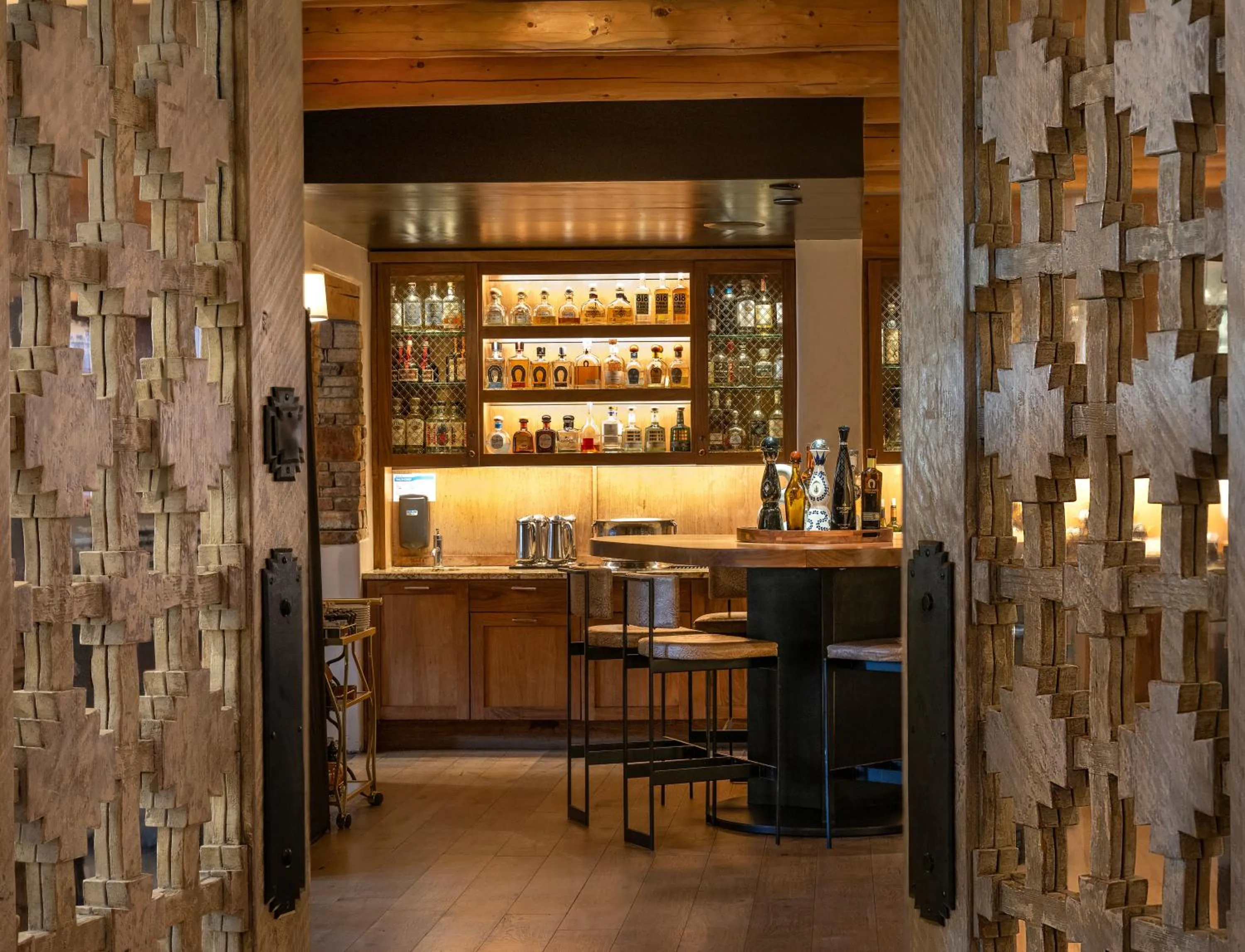 Lounge or bar in Rosewood Inn of the Anasazi