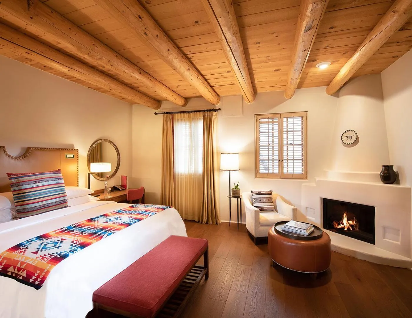 Bedroom, Bed in Rosewood Inn of the Anasazi