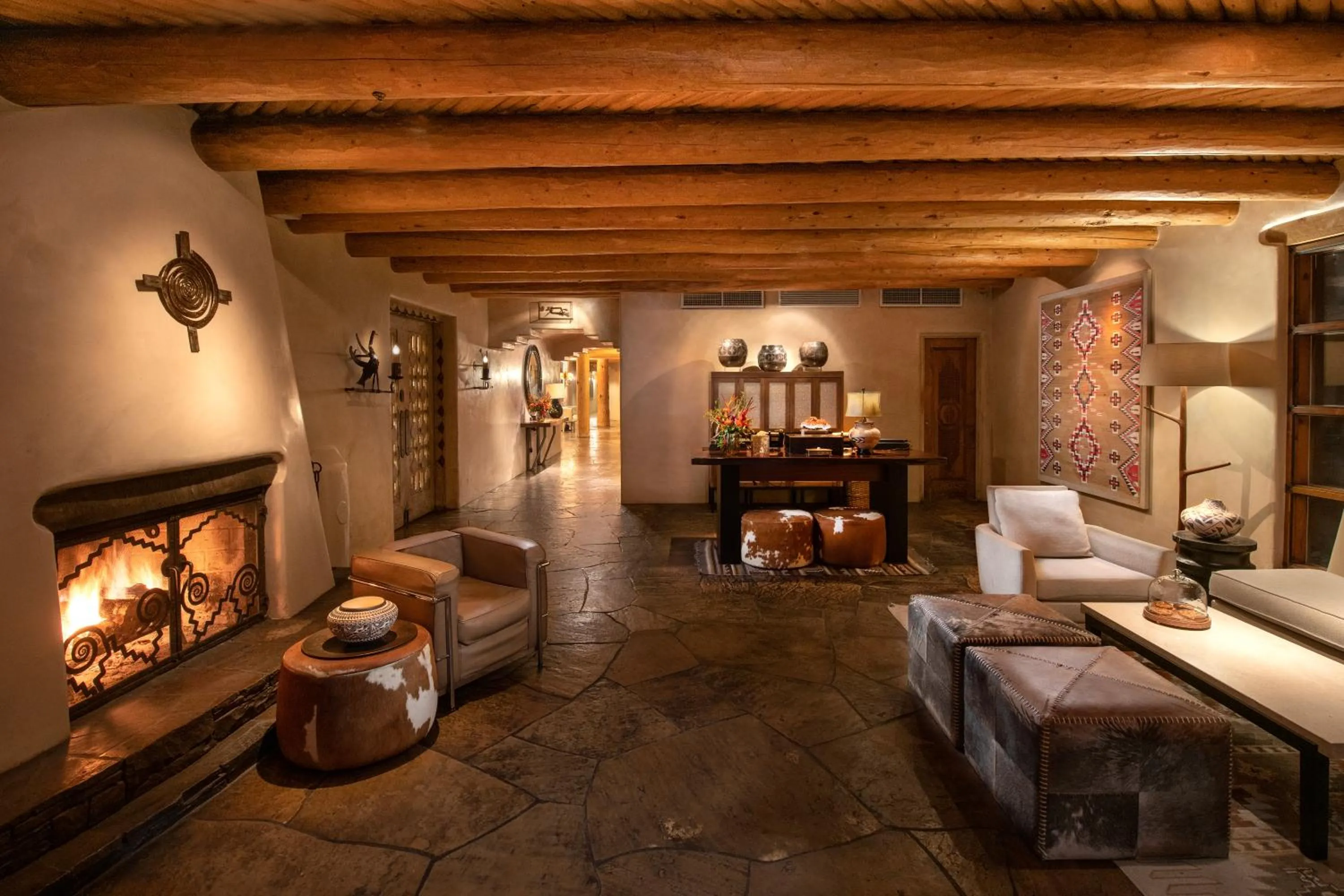 Lobby or reception in Rosewood Inn of the Anasazi