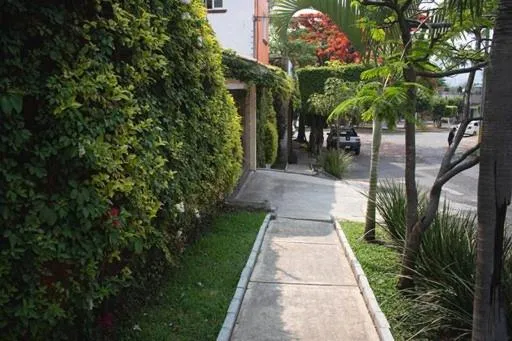Facade/entrance in Villa Mont