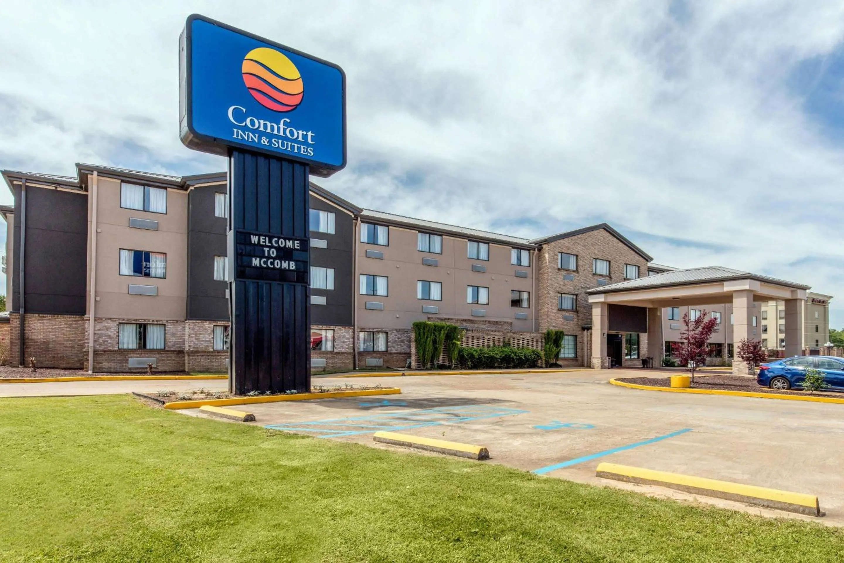 Property building in Comfort Inn & Suites McComb