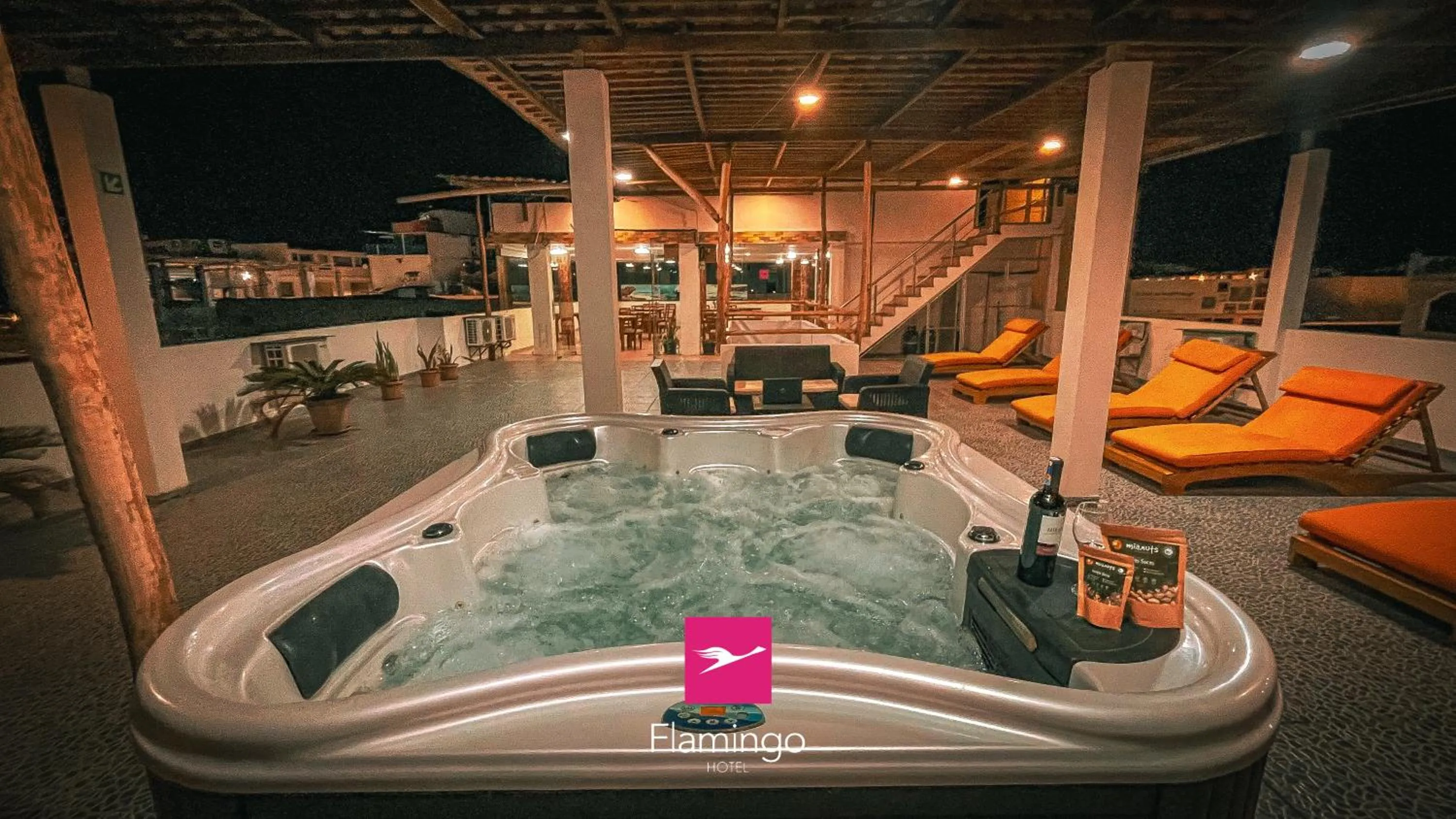 Hot Tub in Hotel Flamingo