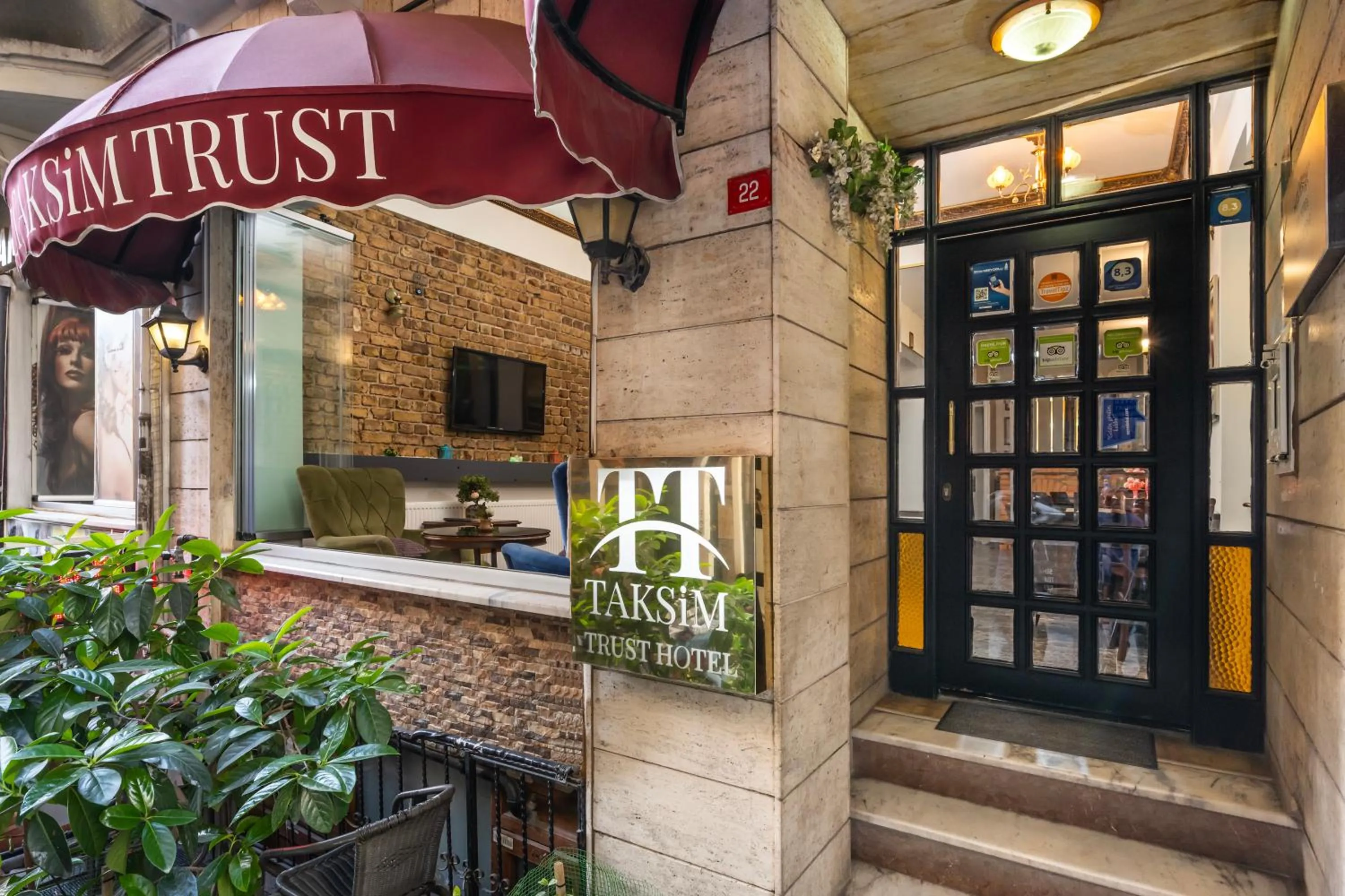 Facade/entrance in Taksim Trust Hotel