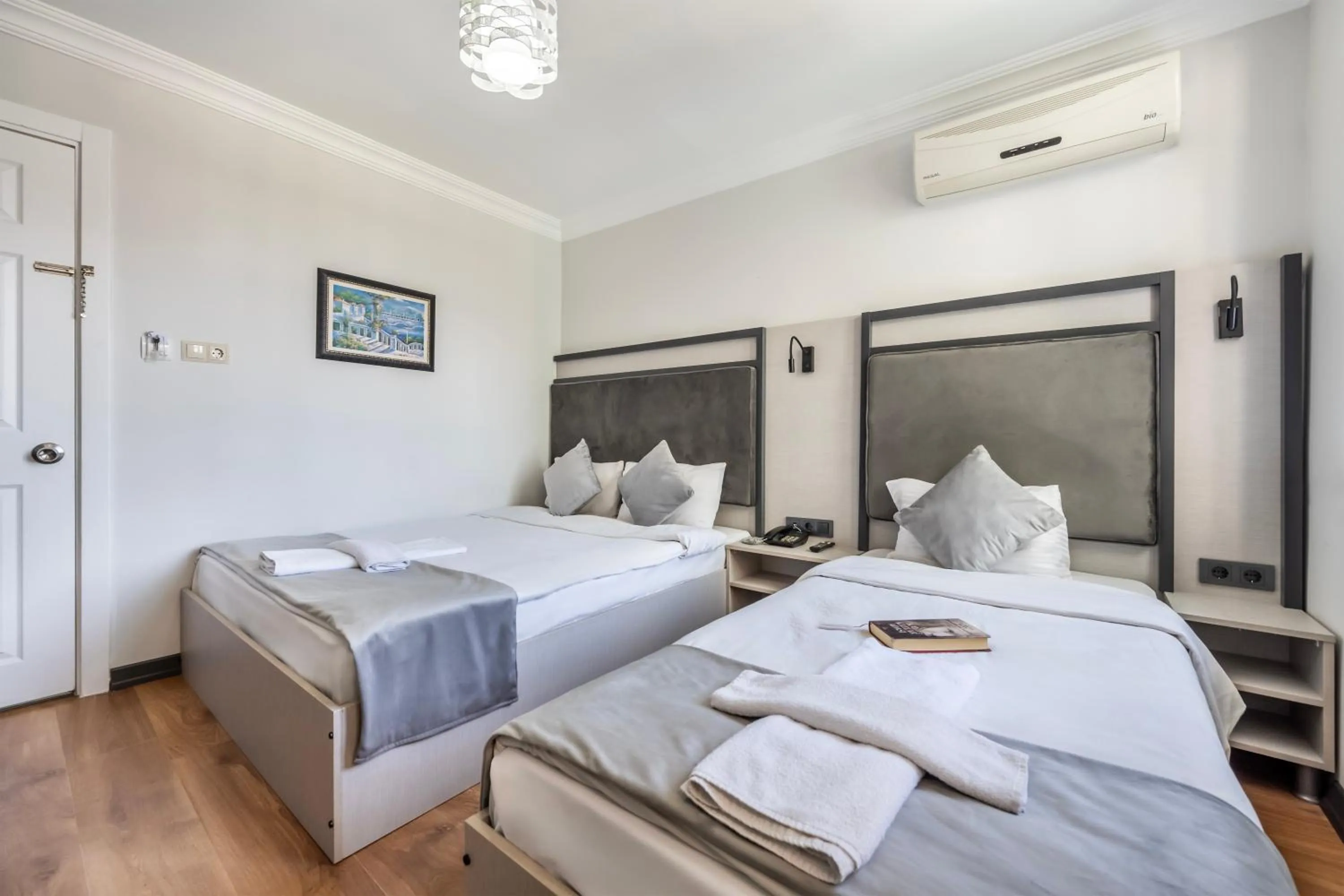 Bedroom, Bed in Taksim Trust Hotel