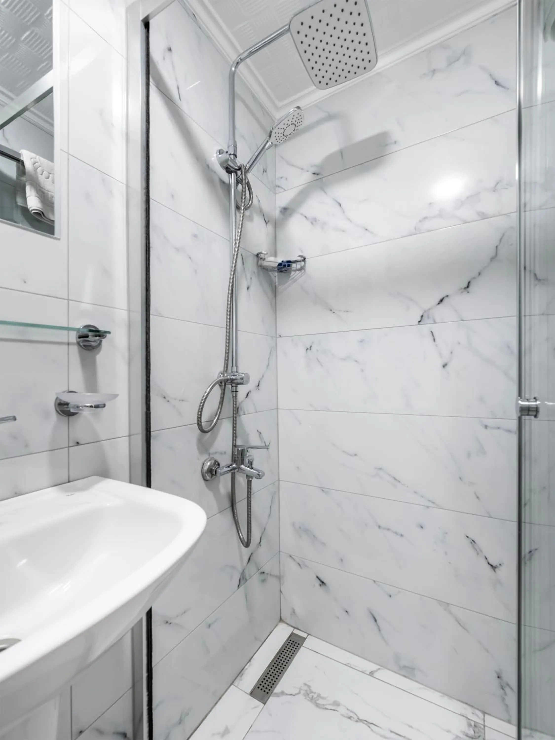 Bathroom in Taksim Trust Hotel