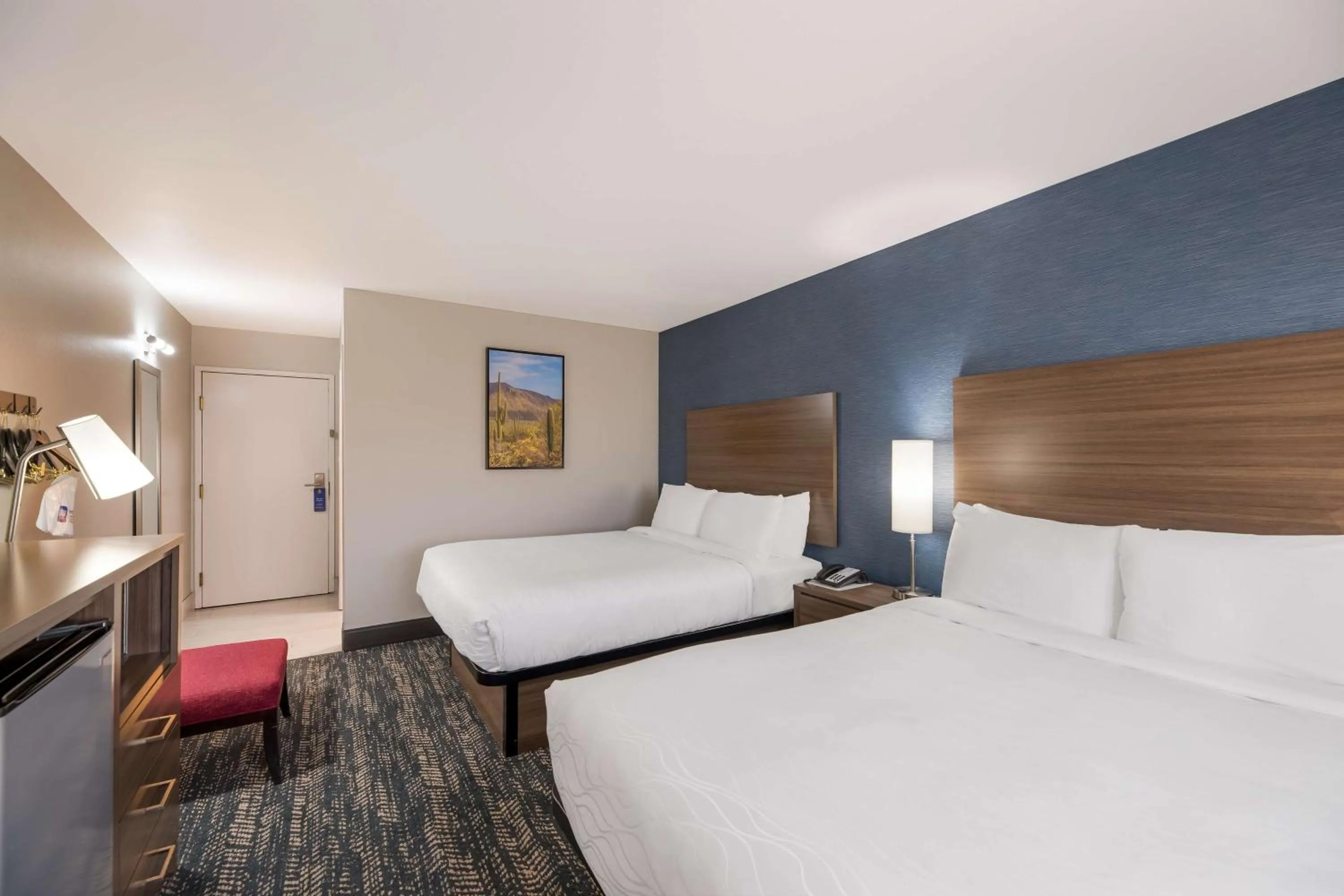 Bedroom, Bed in Best Western Bellemont Shadow Mountain Inn