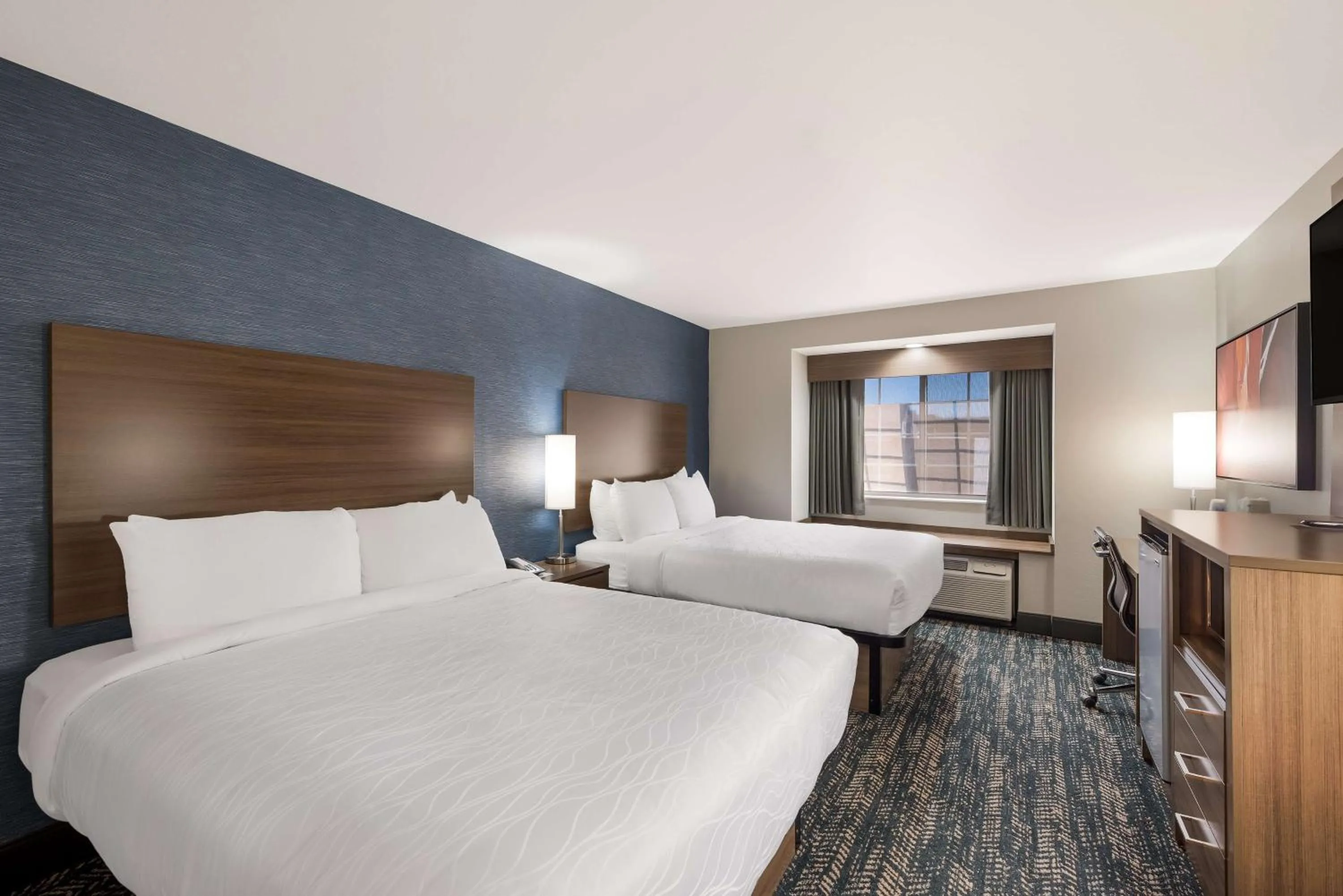 Bedroom, Bed in Best Western Bellemont Shadow Mountain Inn