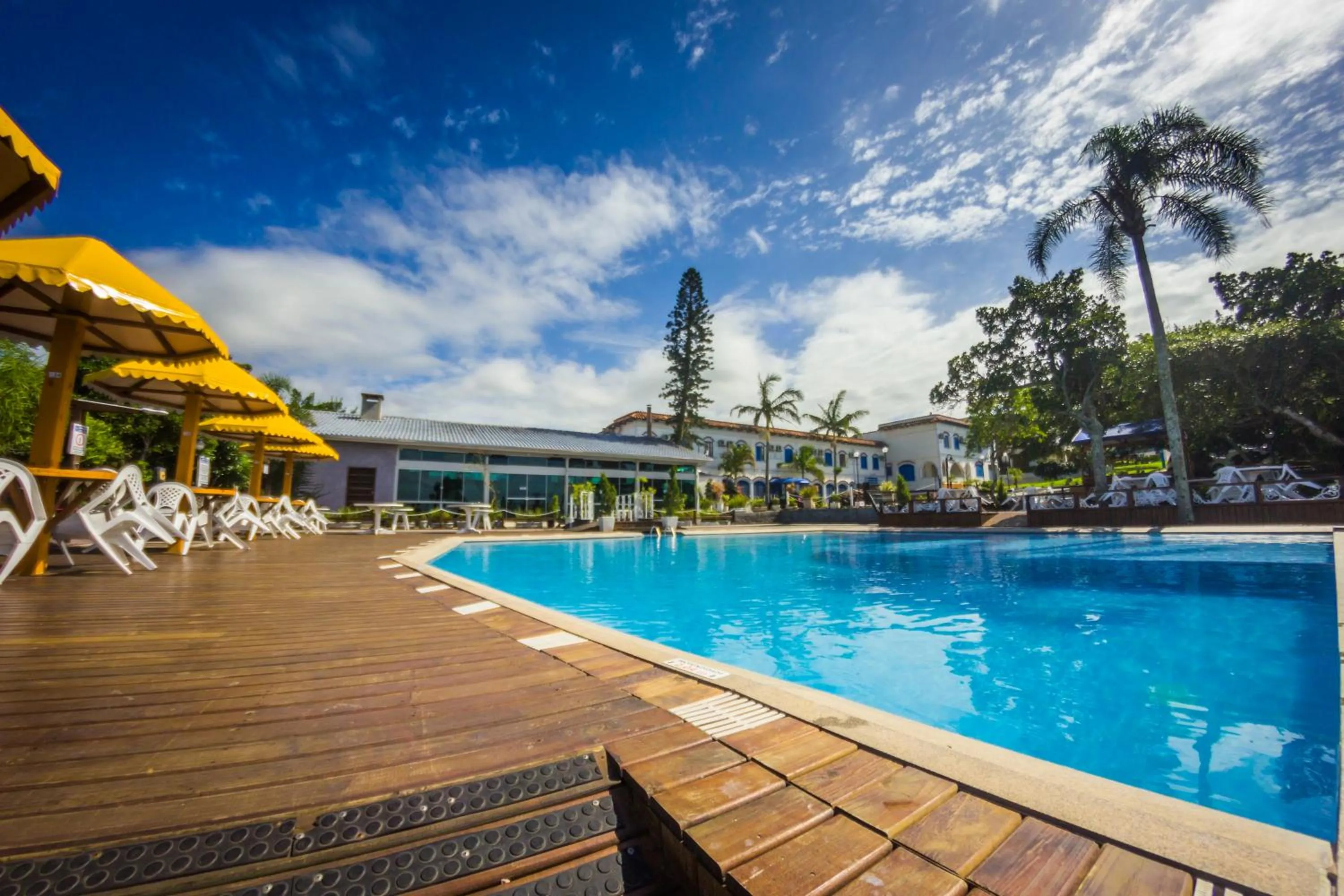 Swimming pool in Hotel Morro dos Conventos