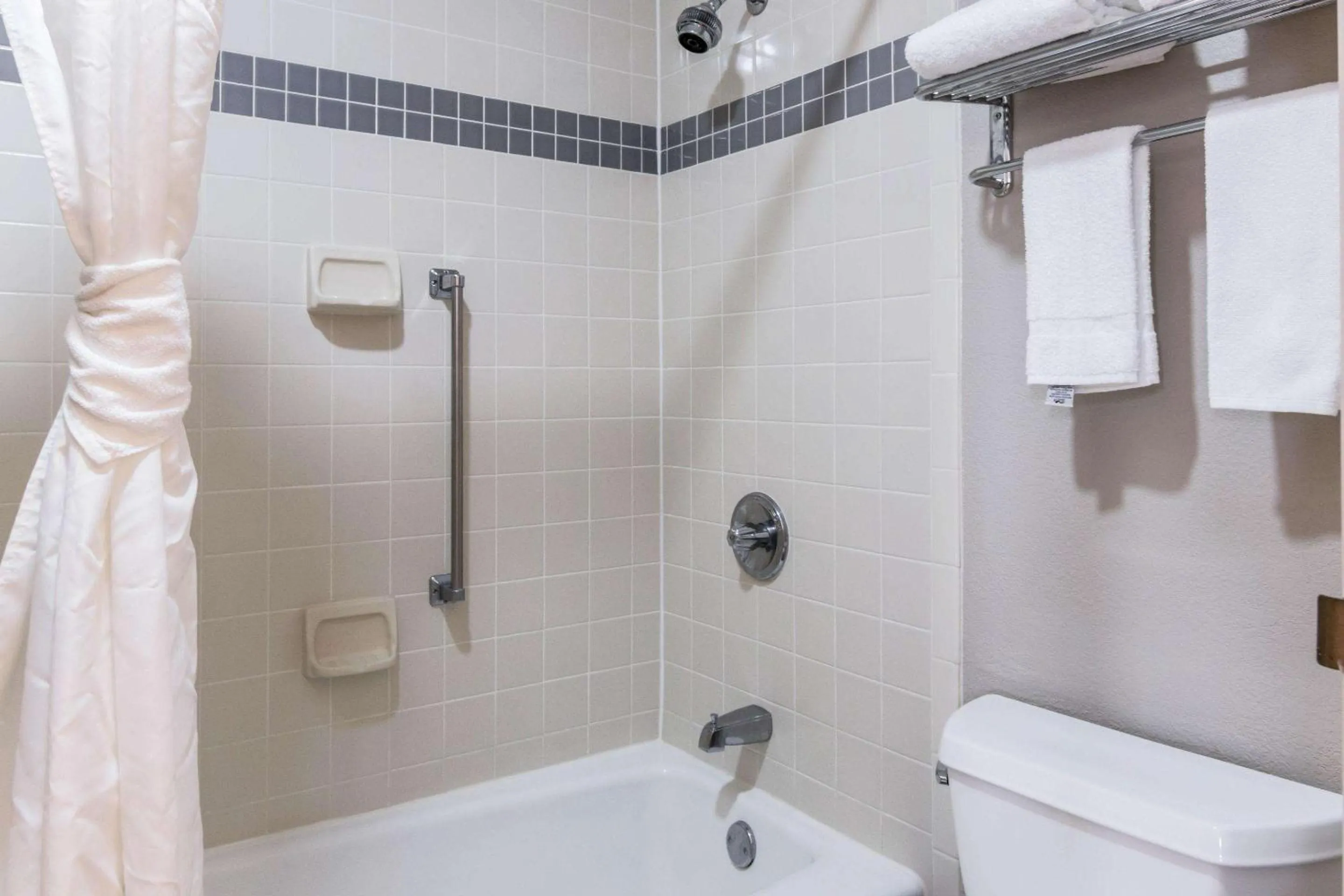 Photo of the whole room in Econo Lodge Gainesville Downtown Area