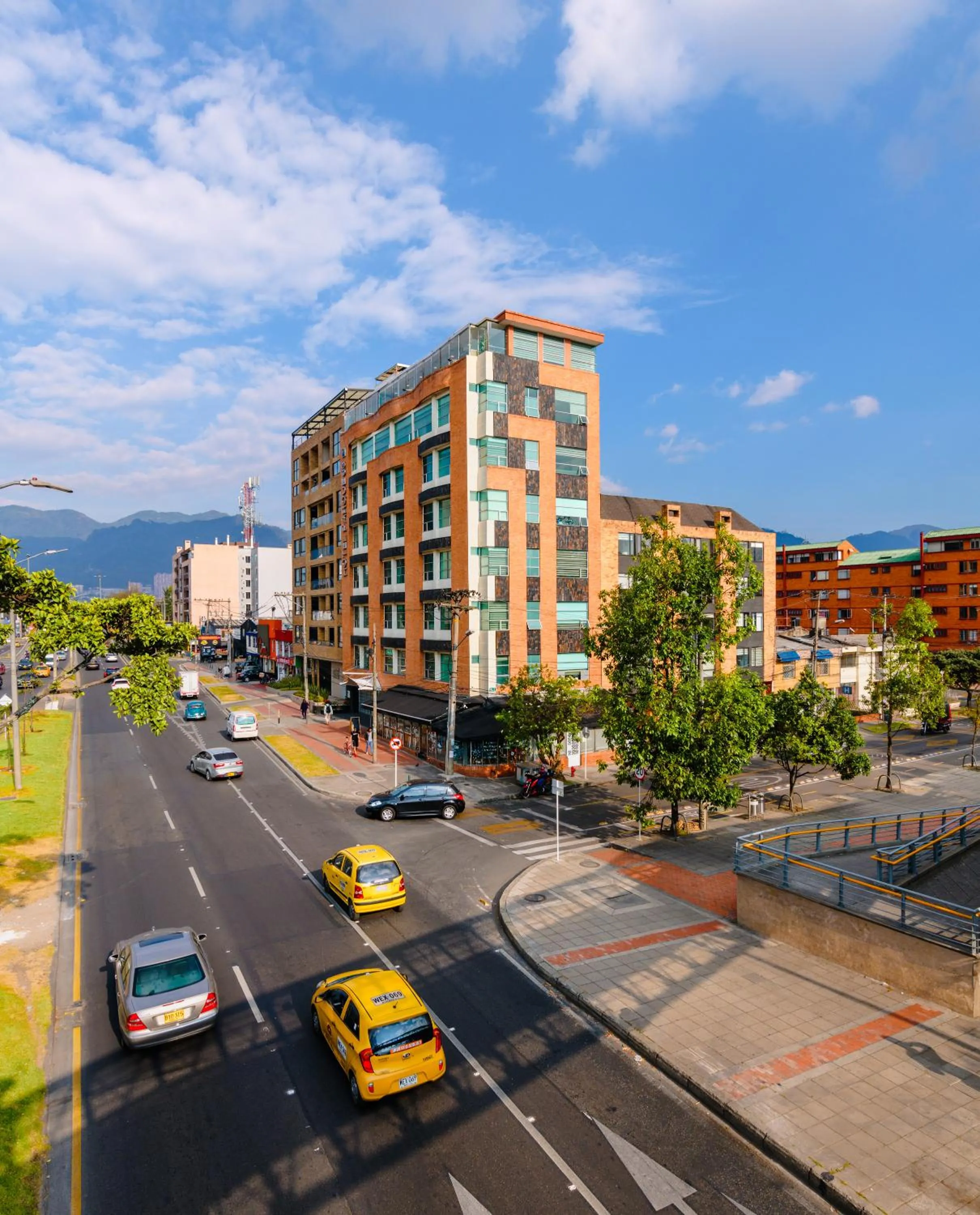 Property building in Hotel Parque 63