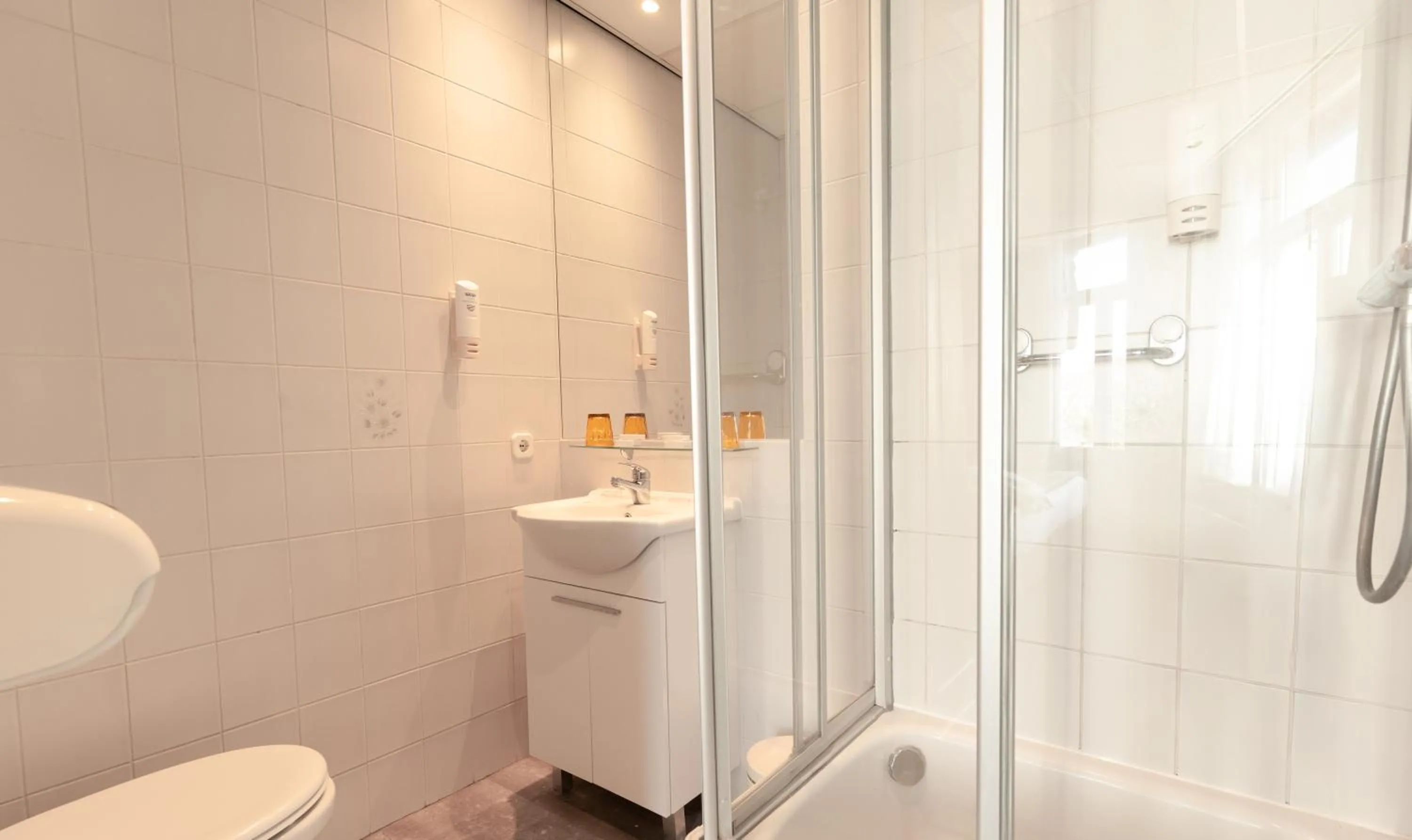 Shower in Hotel Restaurant 't Heerenlogement