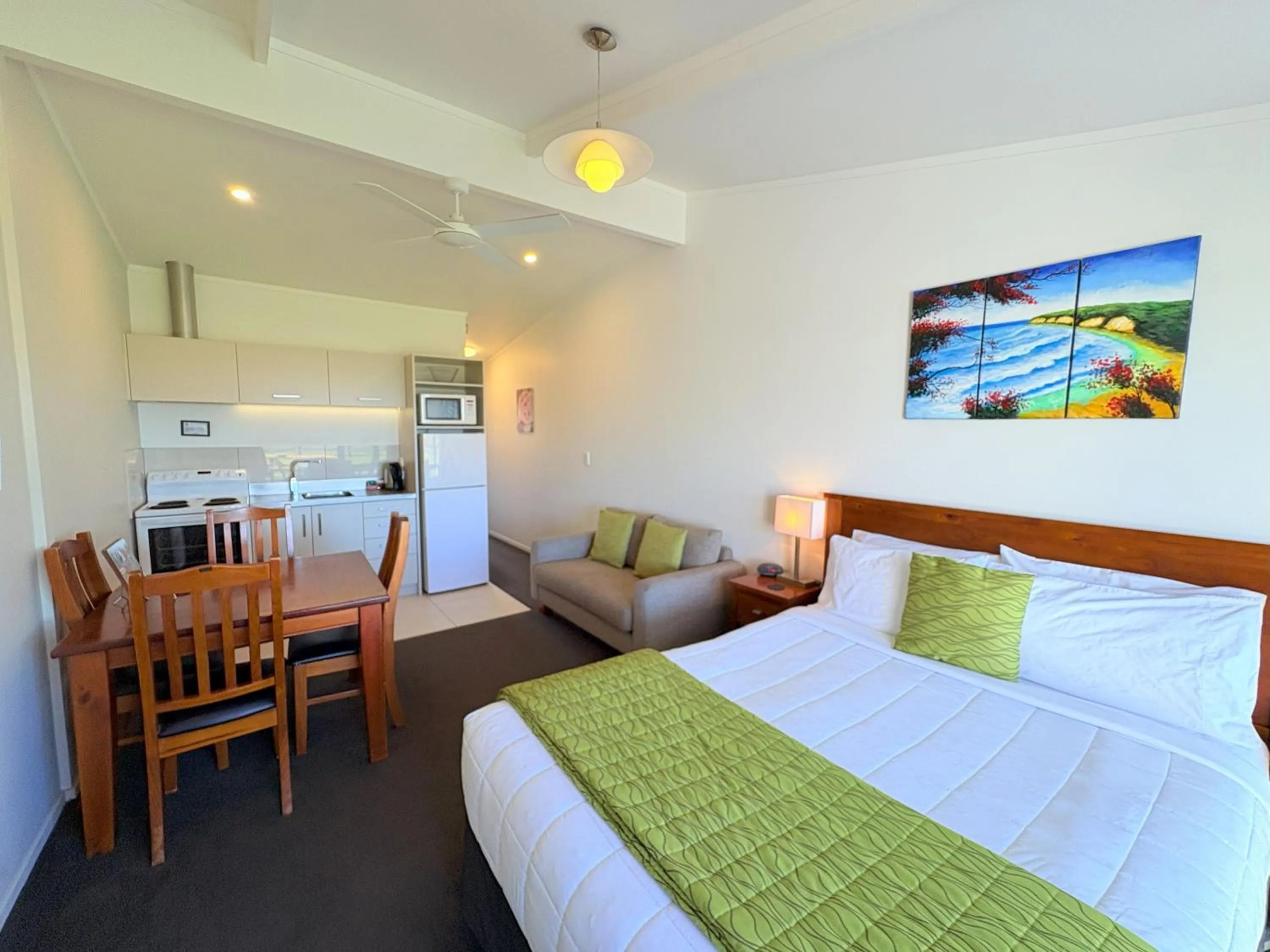 Bed in Baileys At The Beach