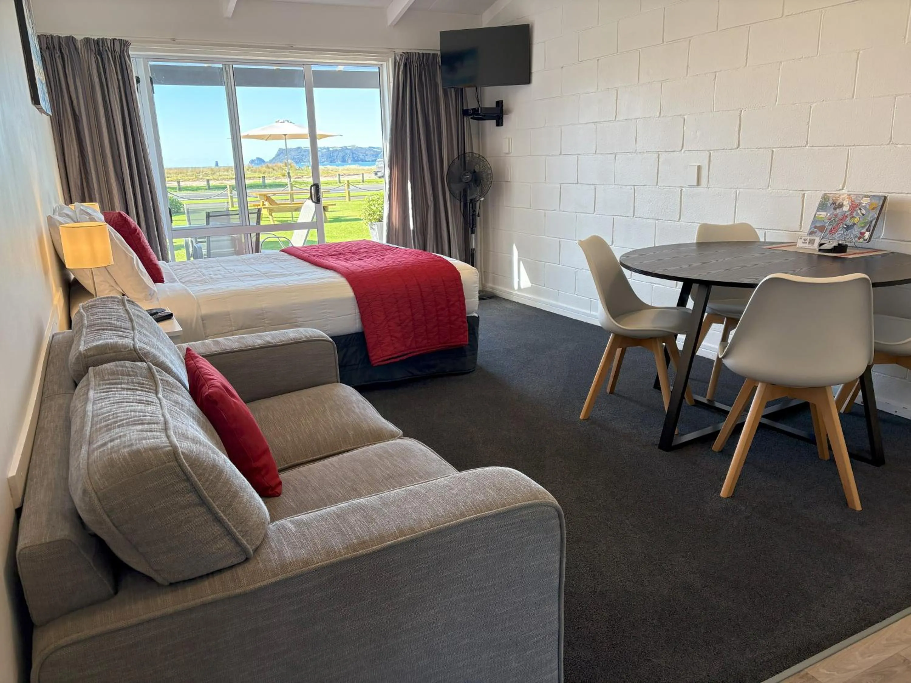 Bed in Baileys At The Beach