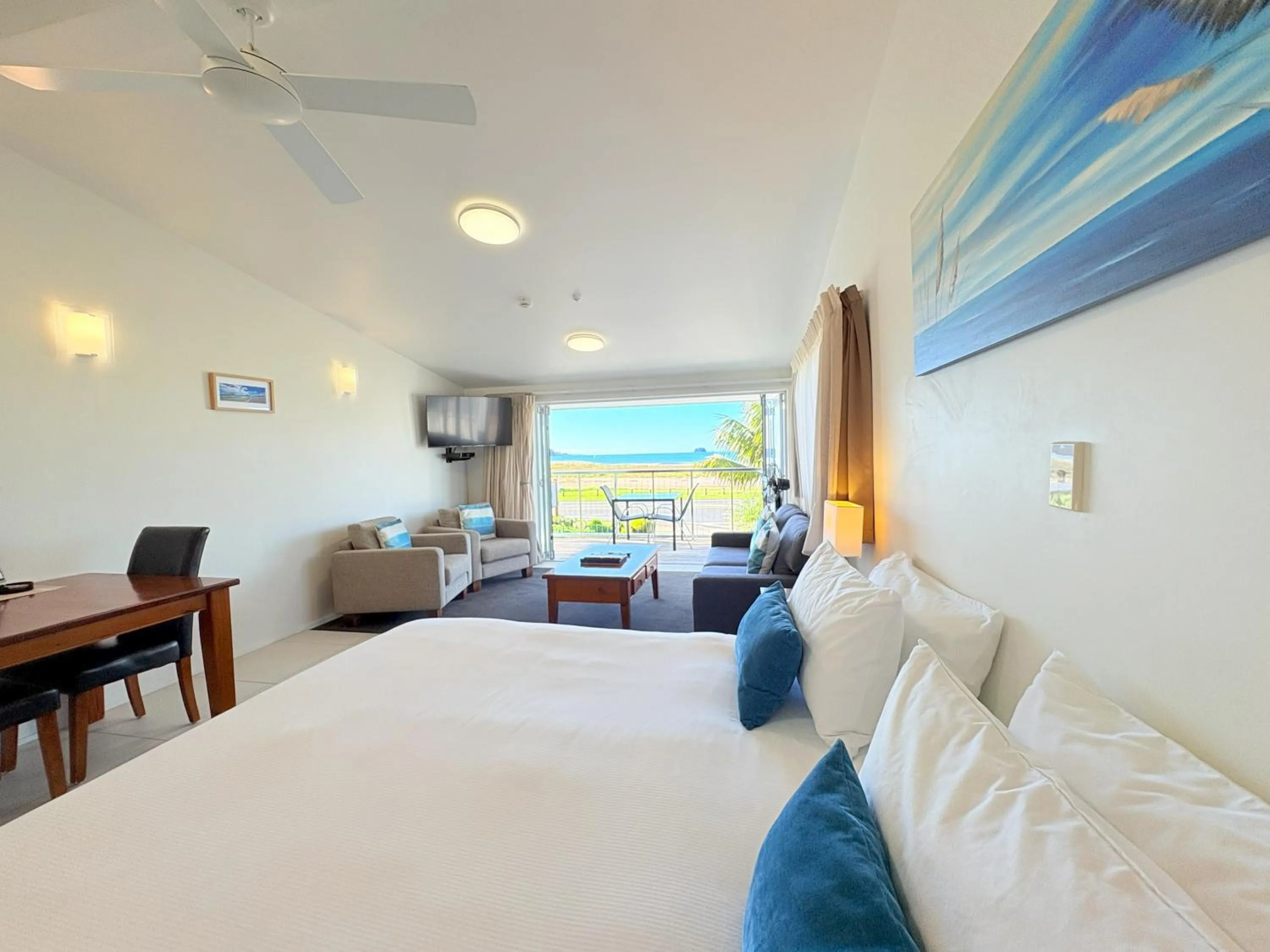 Bed in Baileys At The Beach