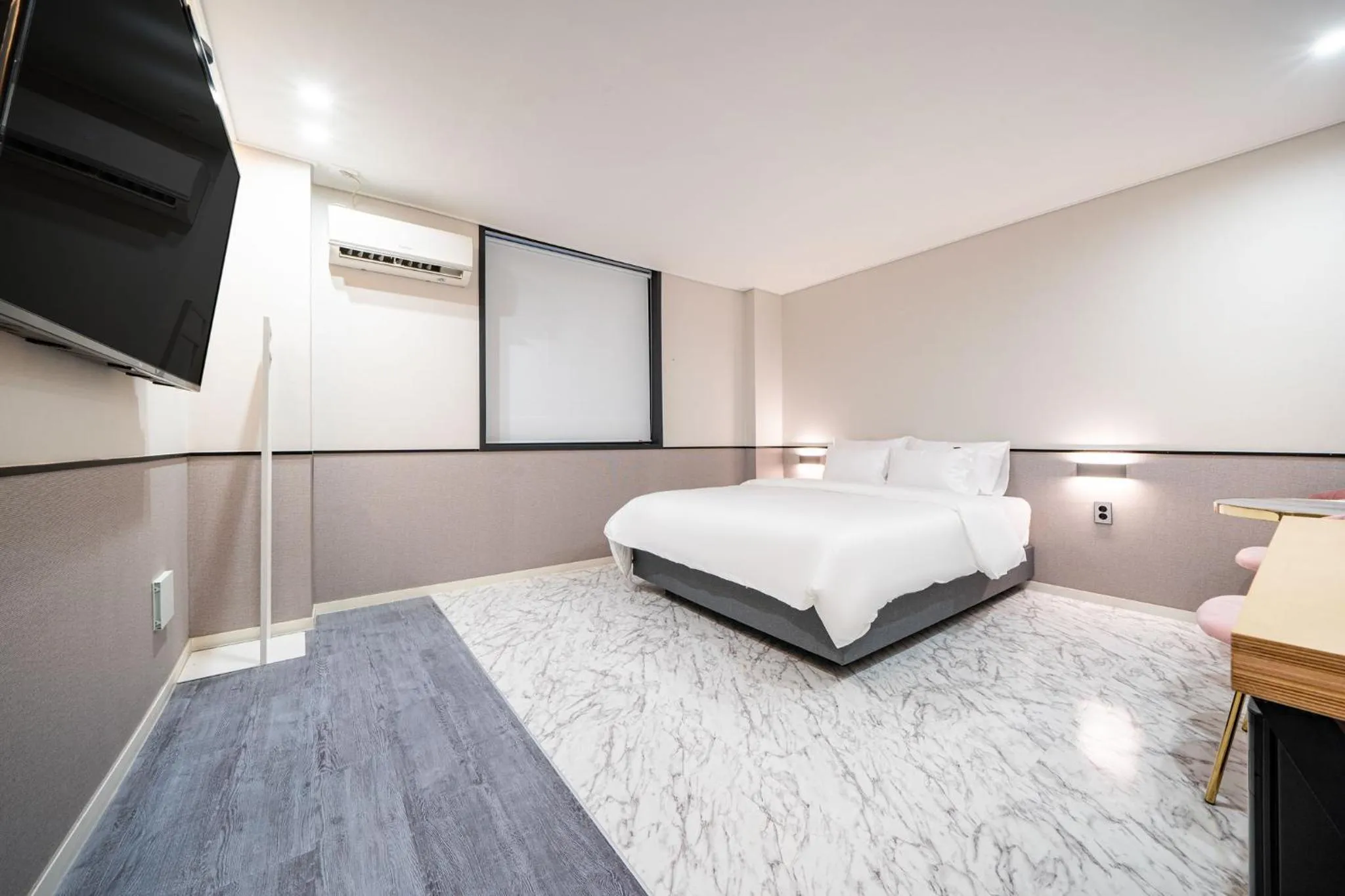 Bedroom, Bed in No.25