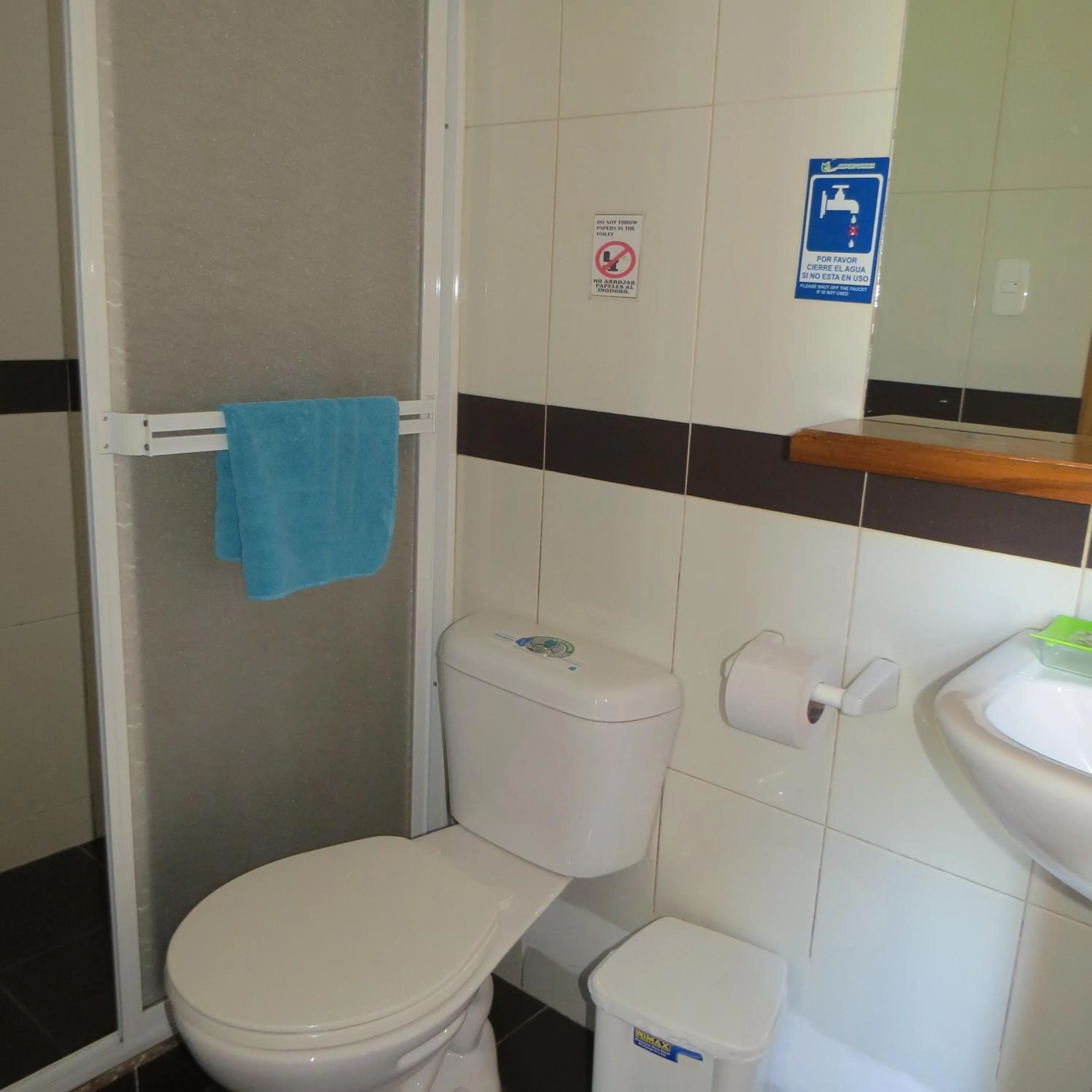 Hosteria Airport Garden