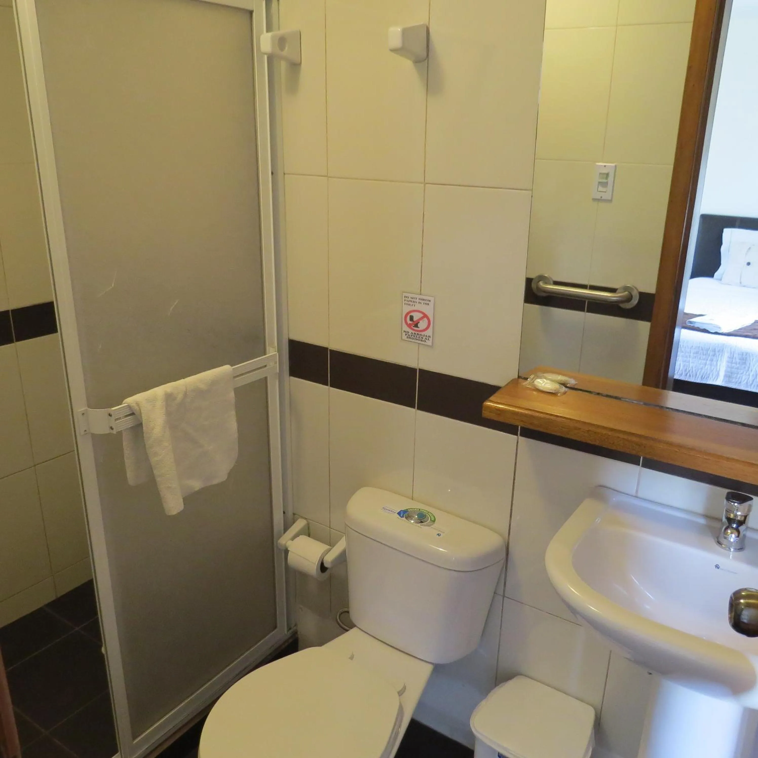 Hosteria Airport Garden