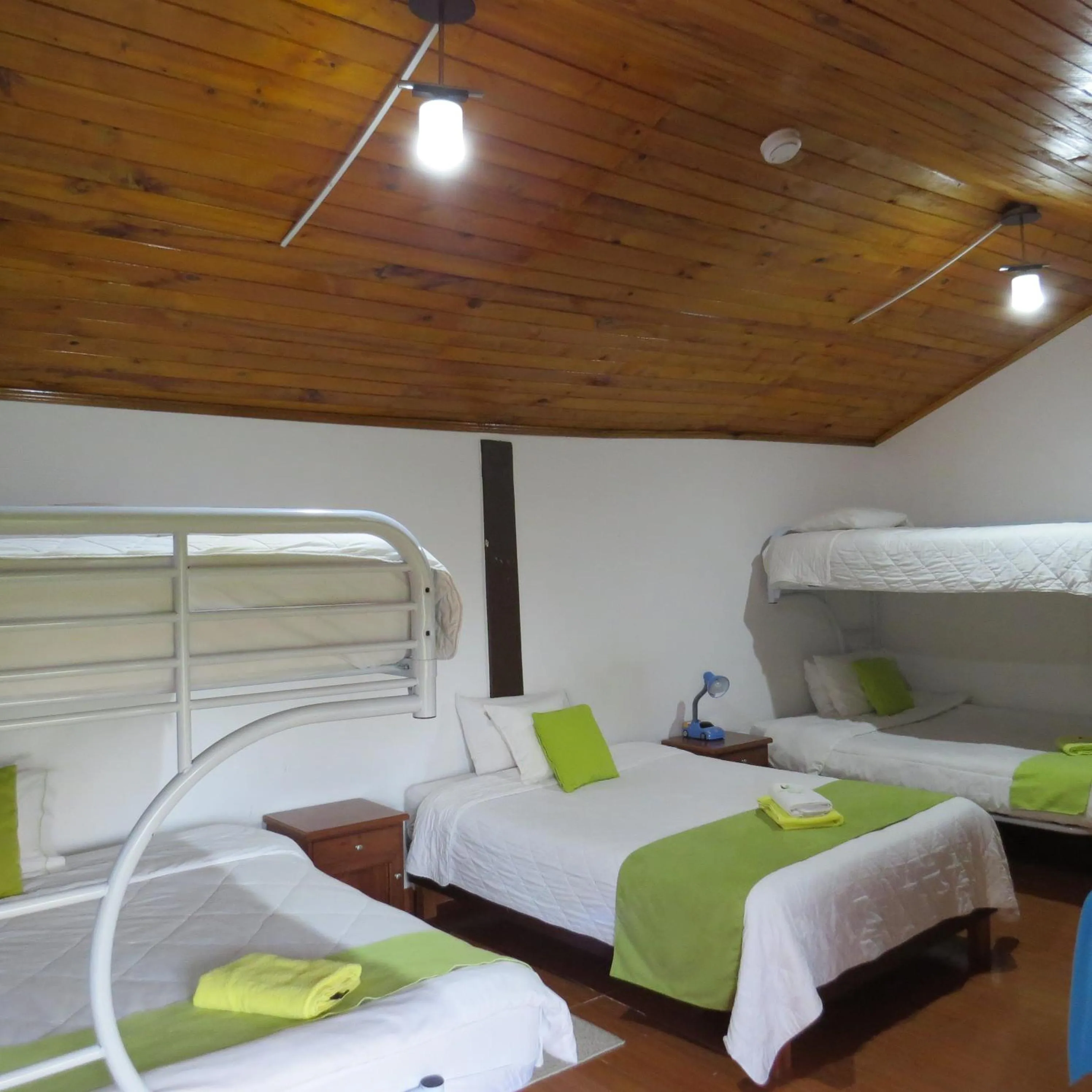 Bed in Hosteria Airport Garden