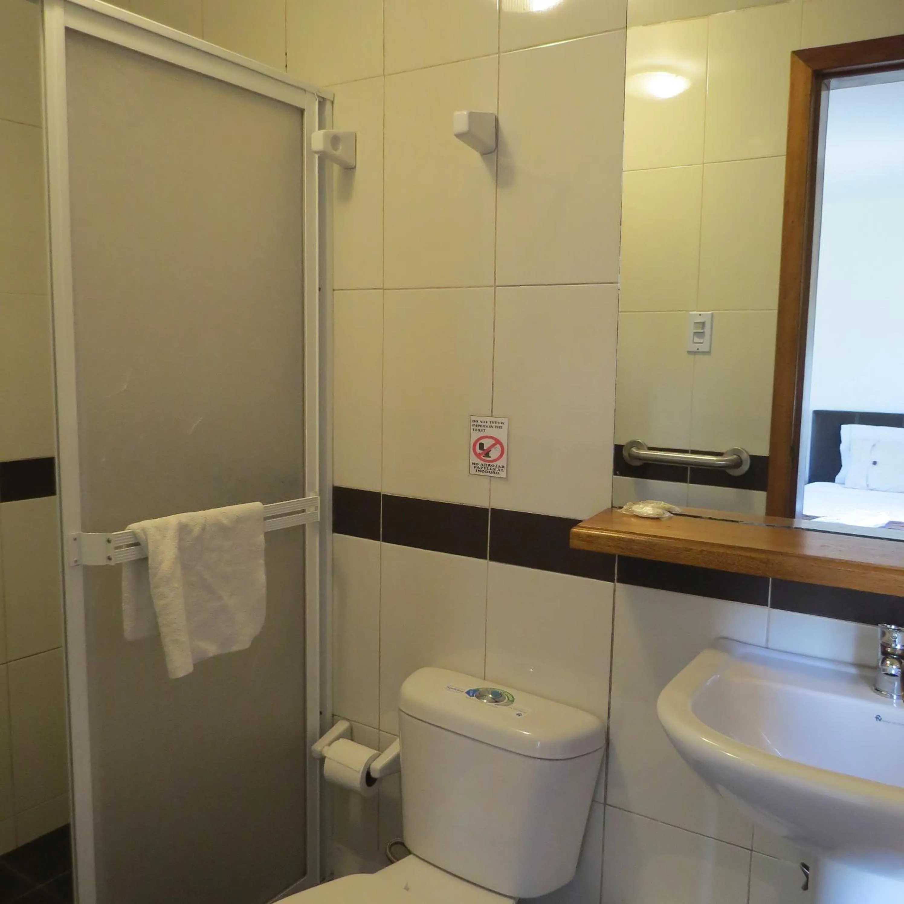 Hosteria Airport Garden