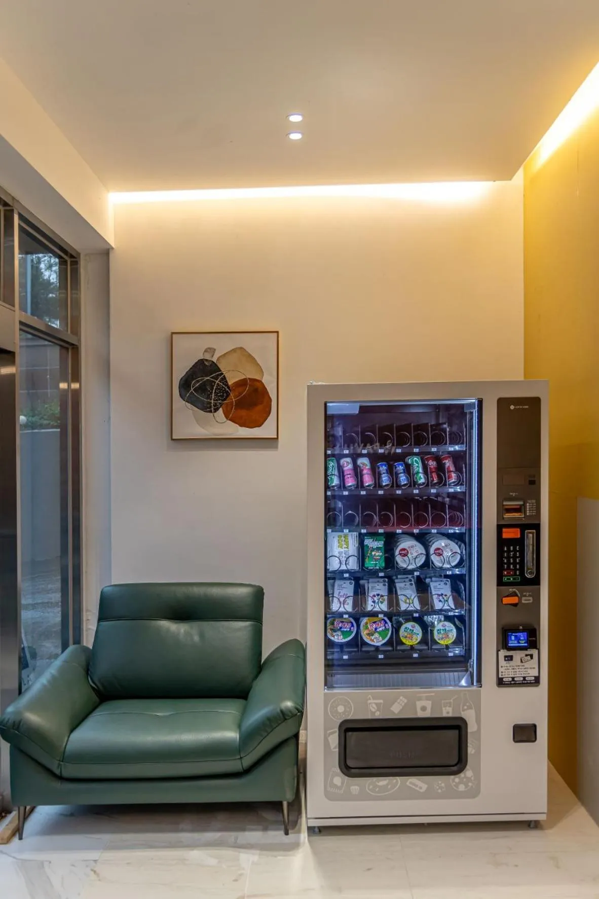 vending machine in Pavilla Hotel