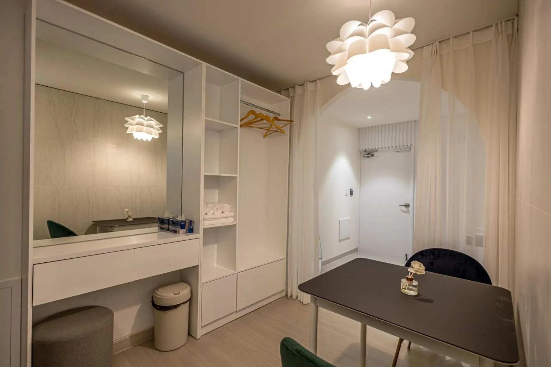 wardrobe in Pavilla Hotel