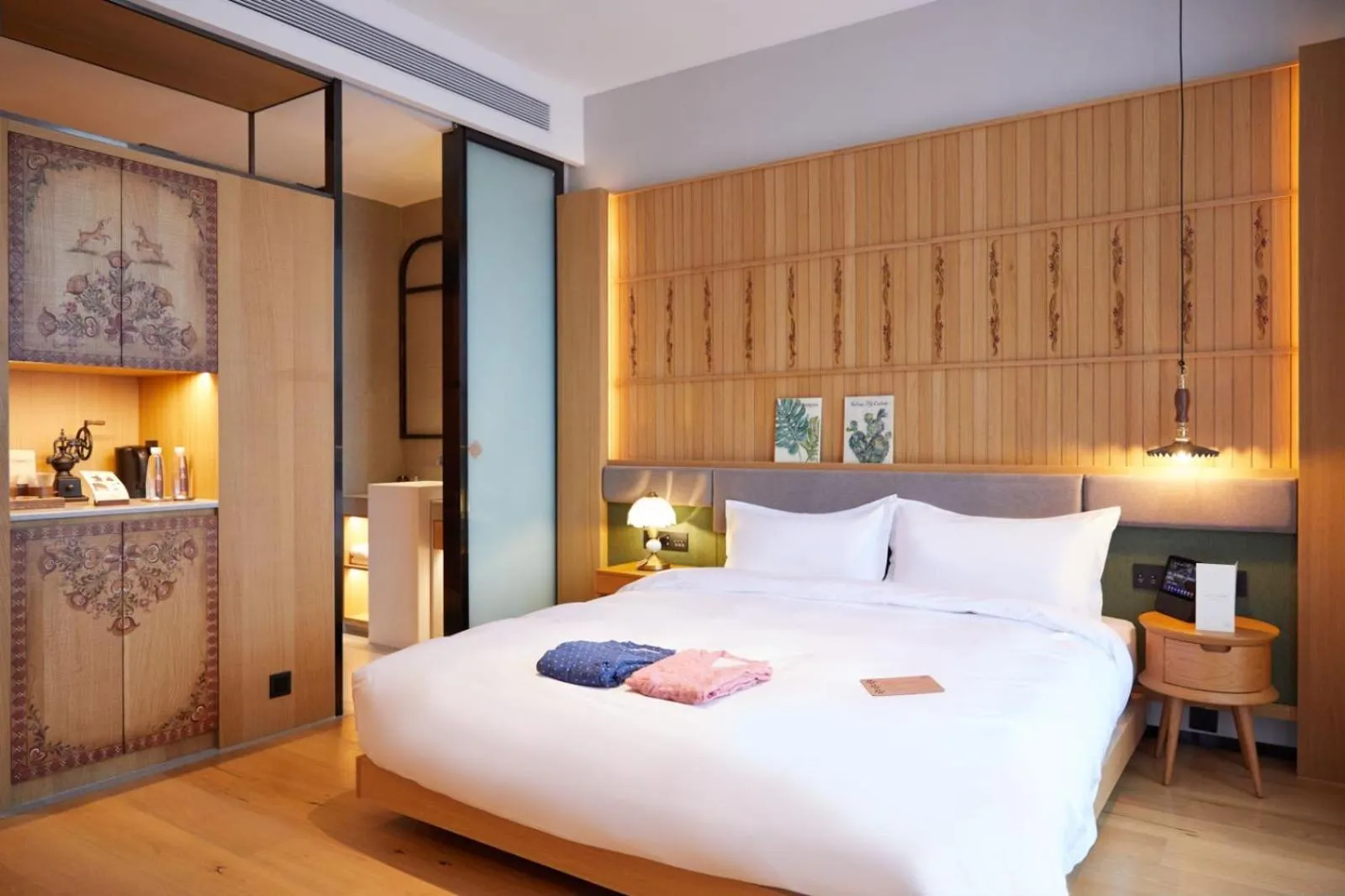 Photo of the whole room, Bed in Yitel Hotel Shanghai ex Timeless Boutique House