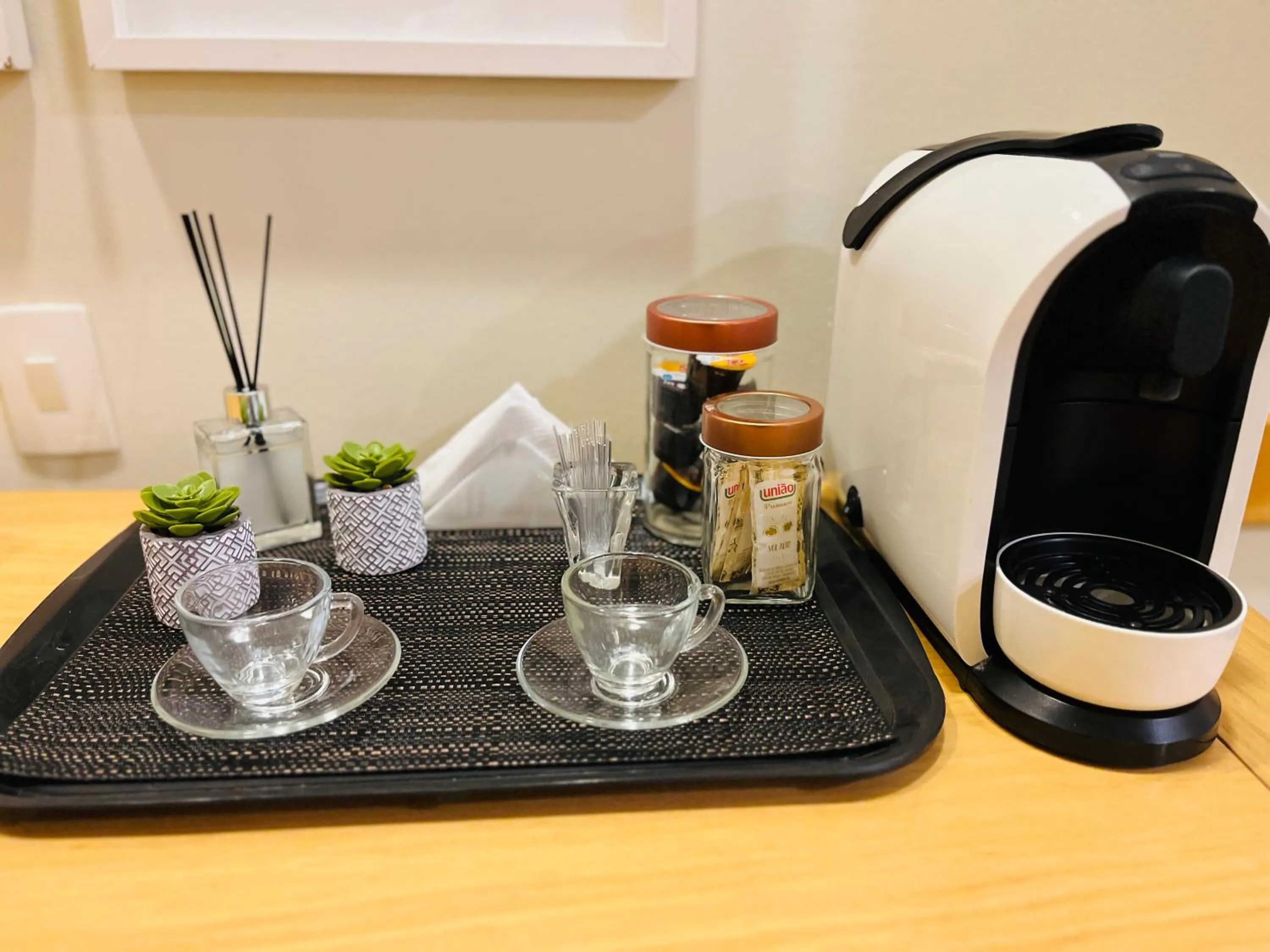 Coffee/tea facilities in Quarto de hotel de luxo Congonhas