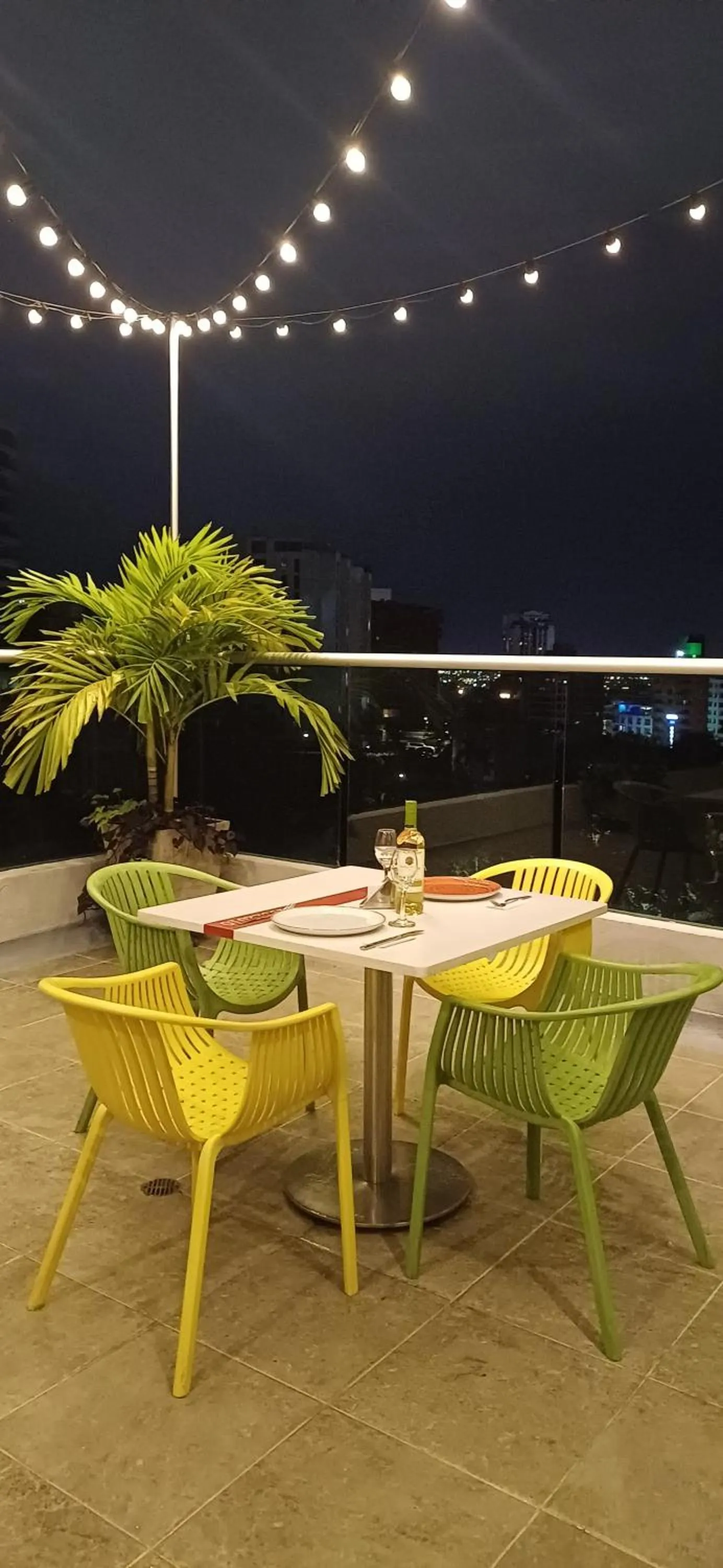 Balcony/Terrace in Hampton by Hilton Cali
