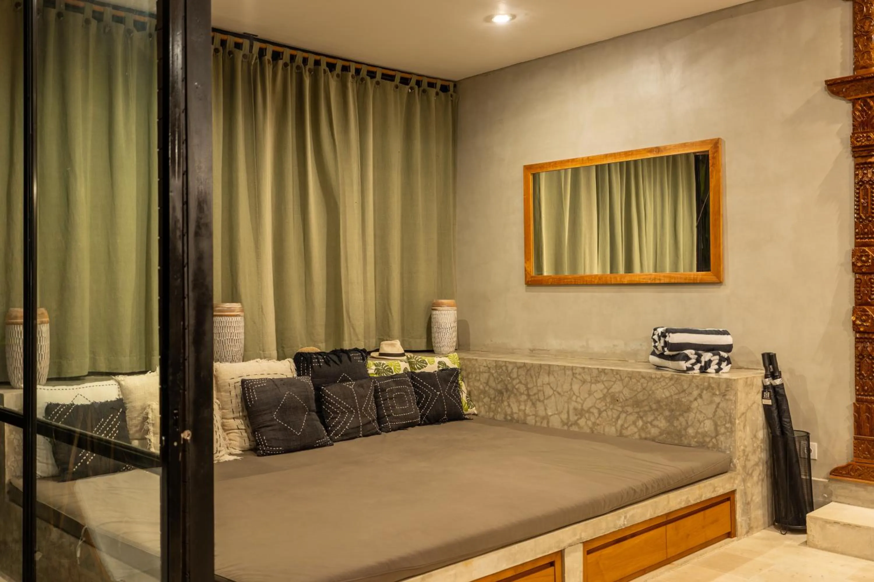 Living room, Bed in Kalino Villa by Betterplace