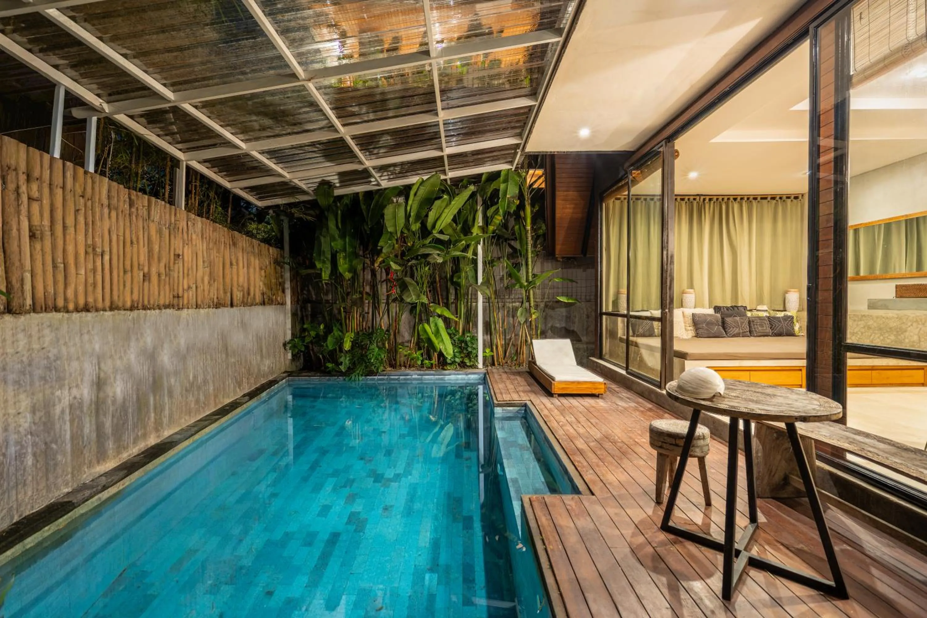 Swimming pool in Kalino Villa by Betterplace