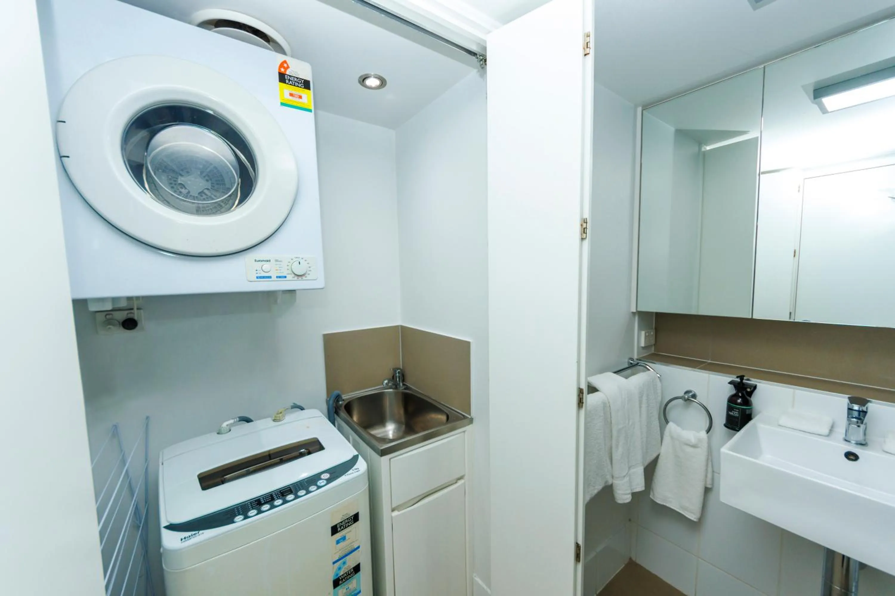 laundry in Atrio Apartments
