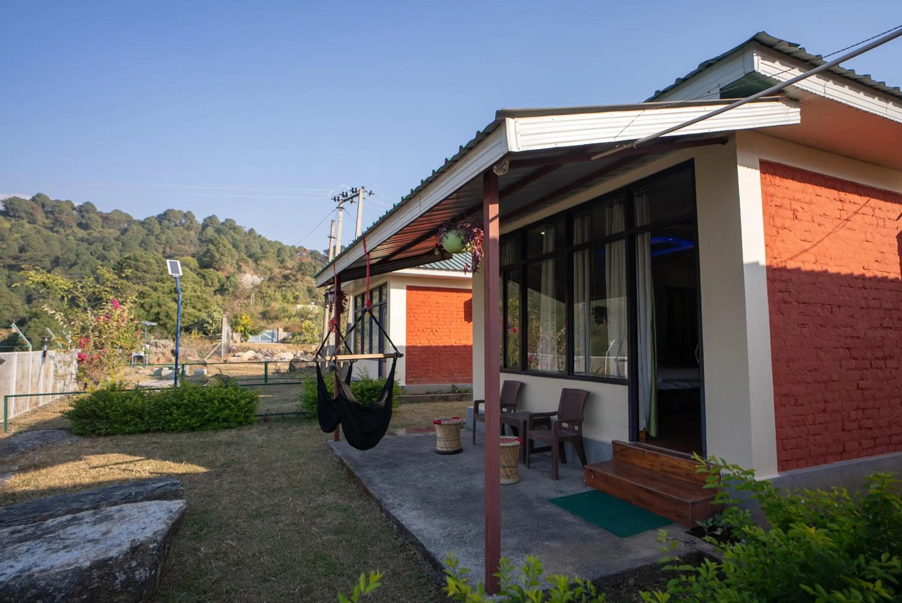 Balcony/Terrace in Dhauladhar View Village Resort