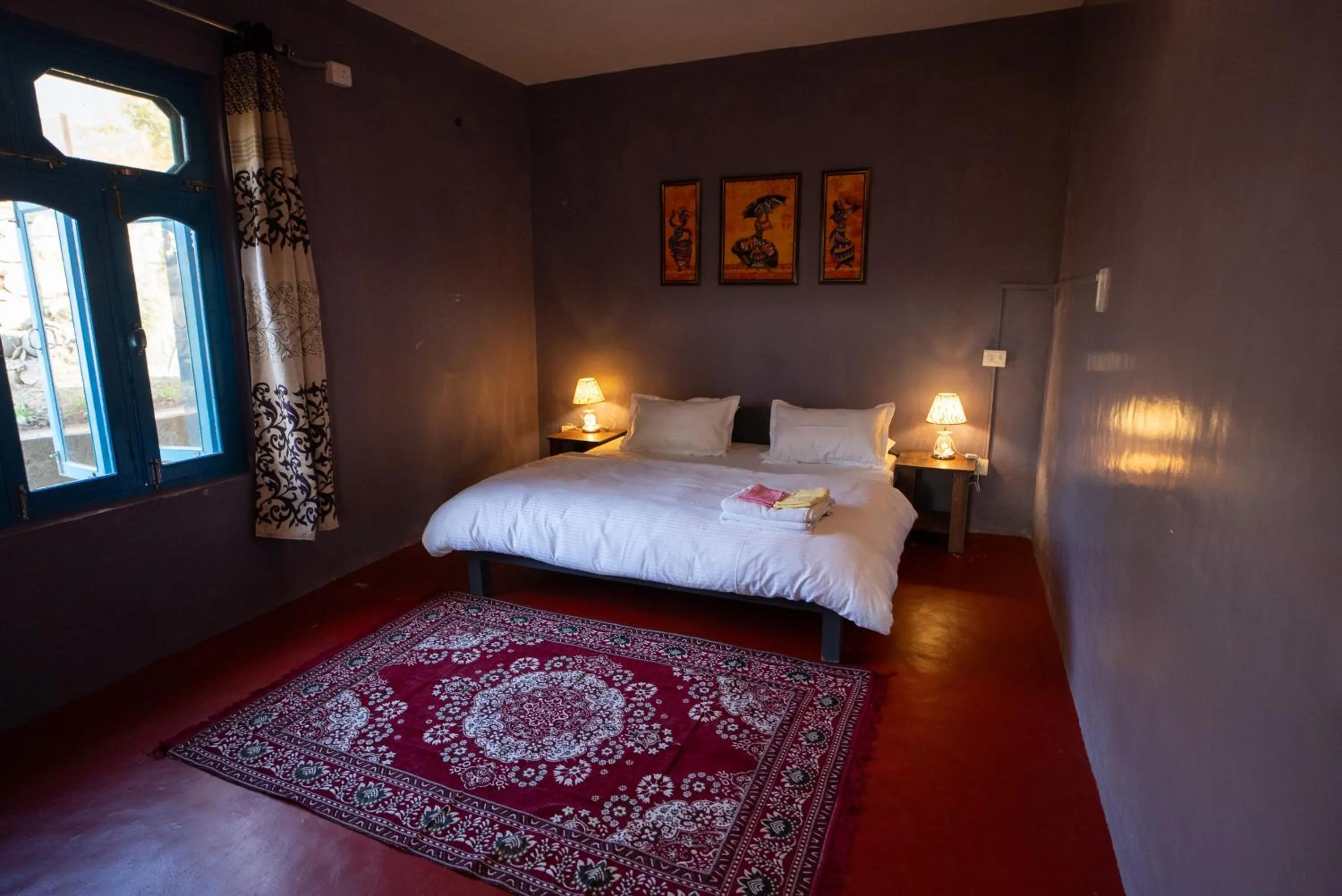 Bed in Dhauladhar View Village Resort