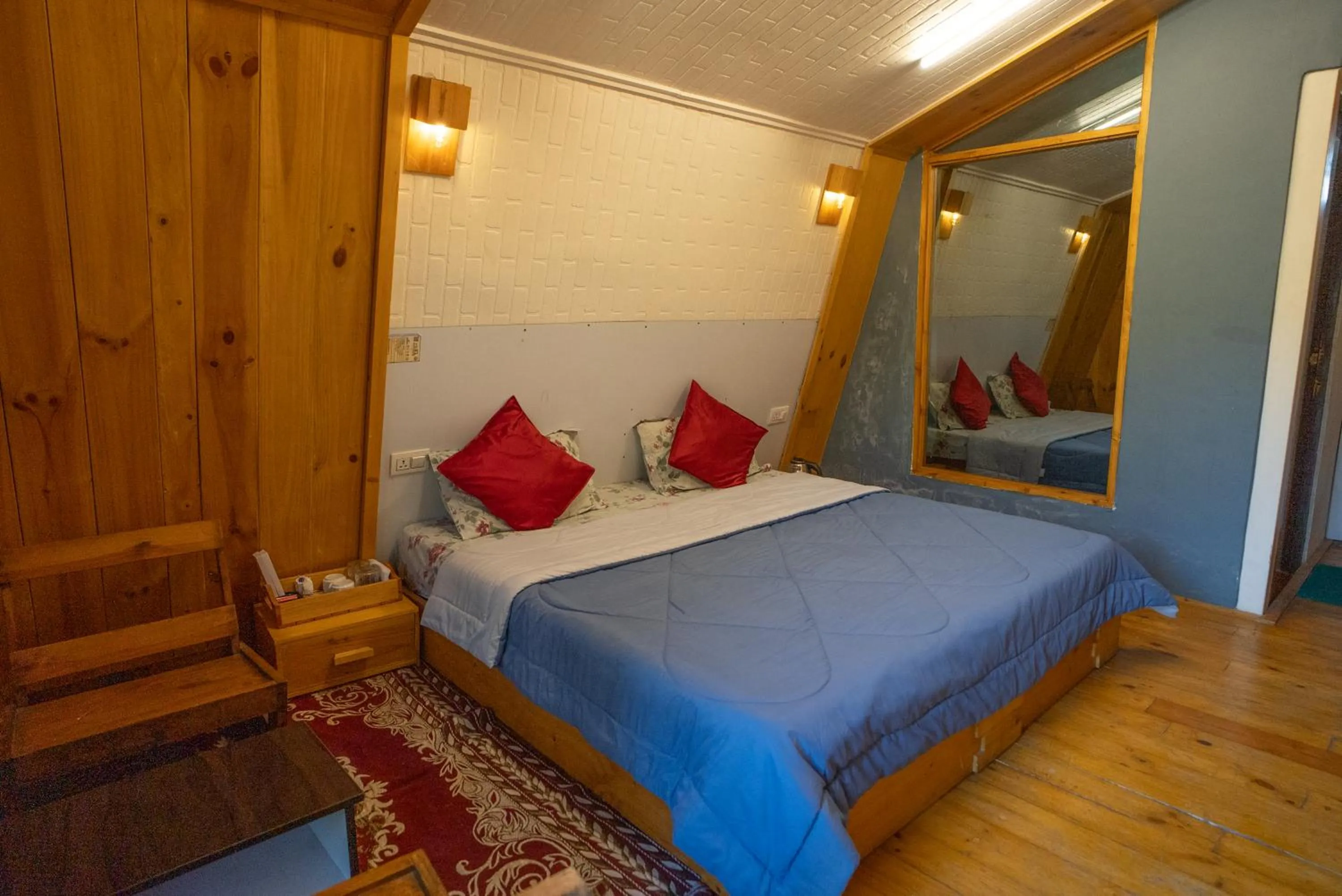Bed in Dhauladhar View Village Resort