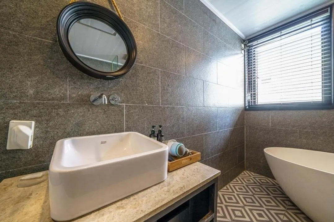 Brown-Dot Hotel Gwangalli beach