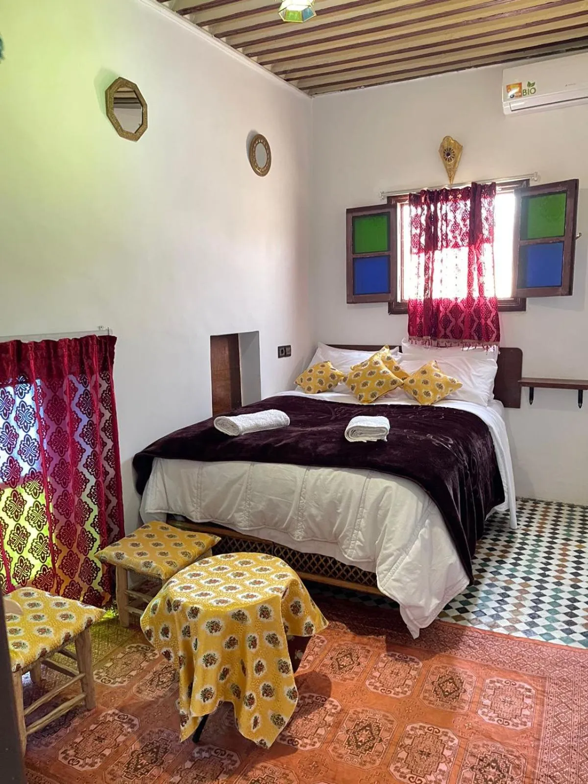 Bed in Riad Blue Oasis