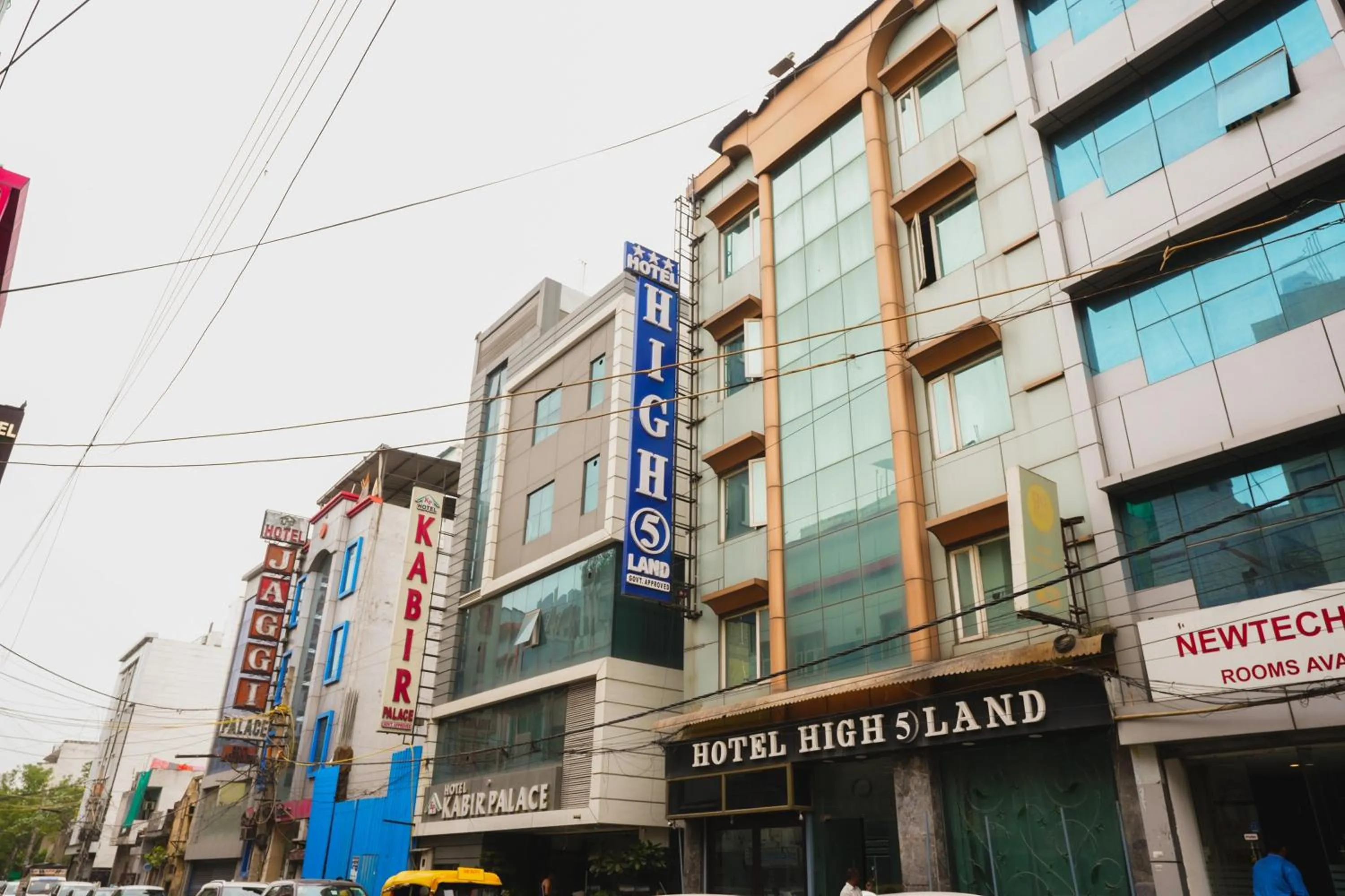 Property building in Hotel High 5 Land
