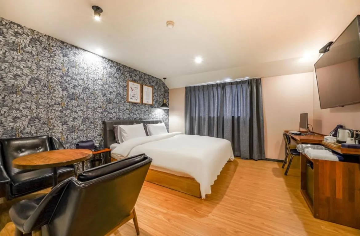 Brown Dot Hotel Daeyeon